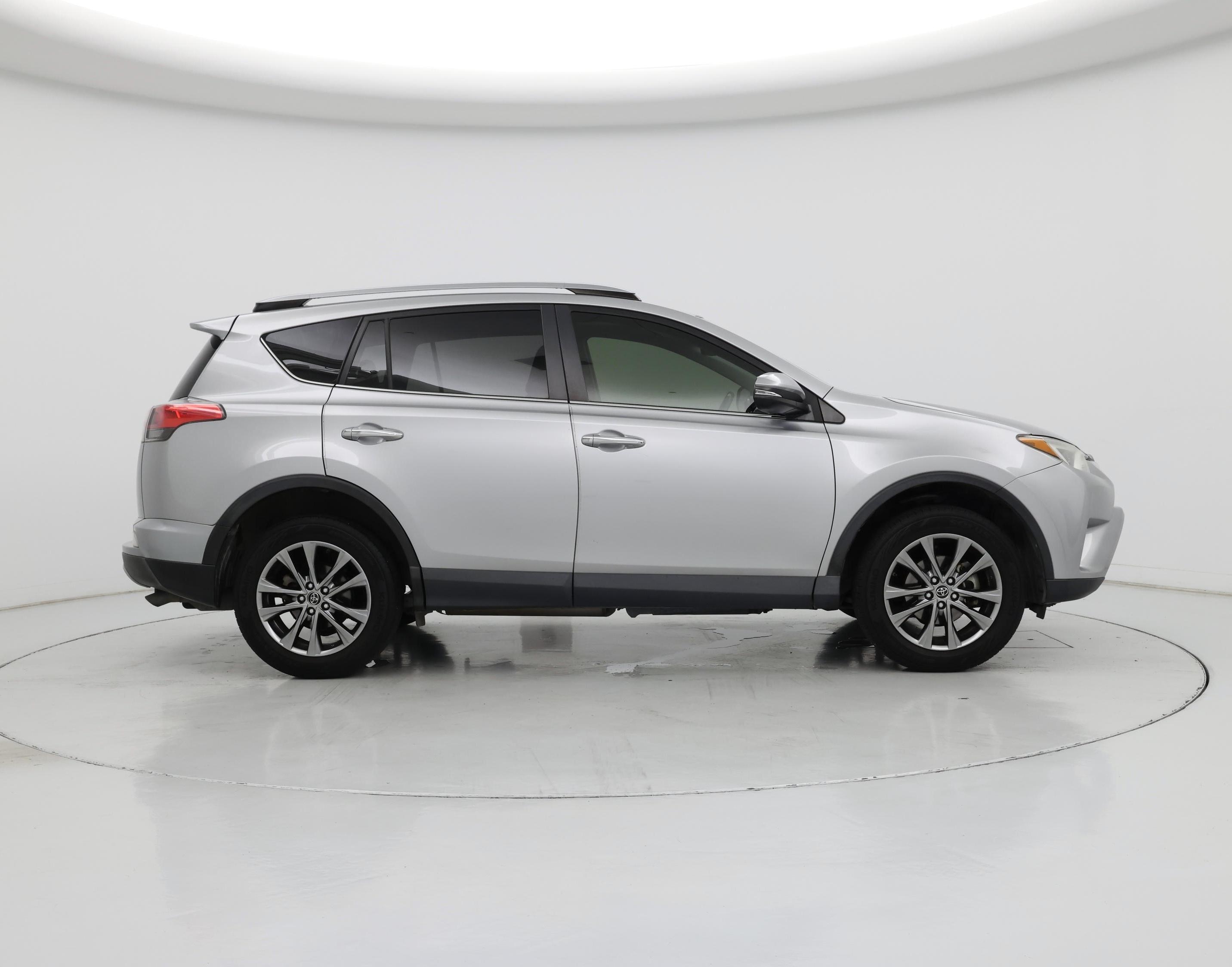 Thumbnail: 2018 Toyota RAV4 - 7