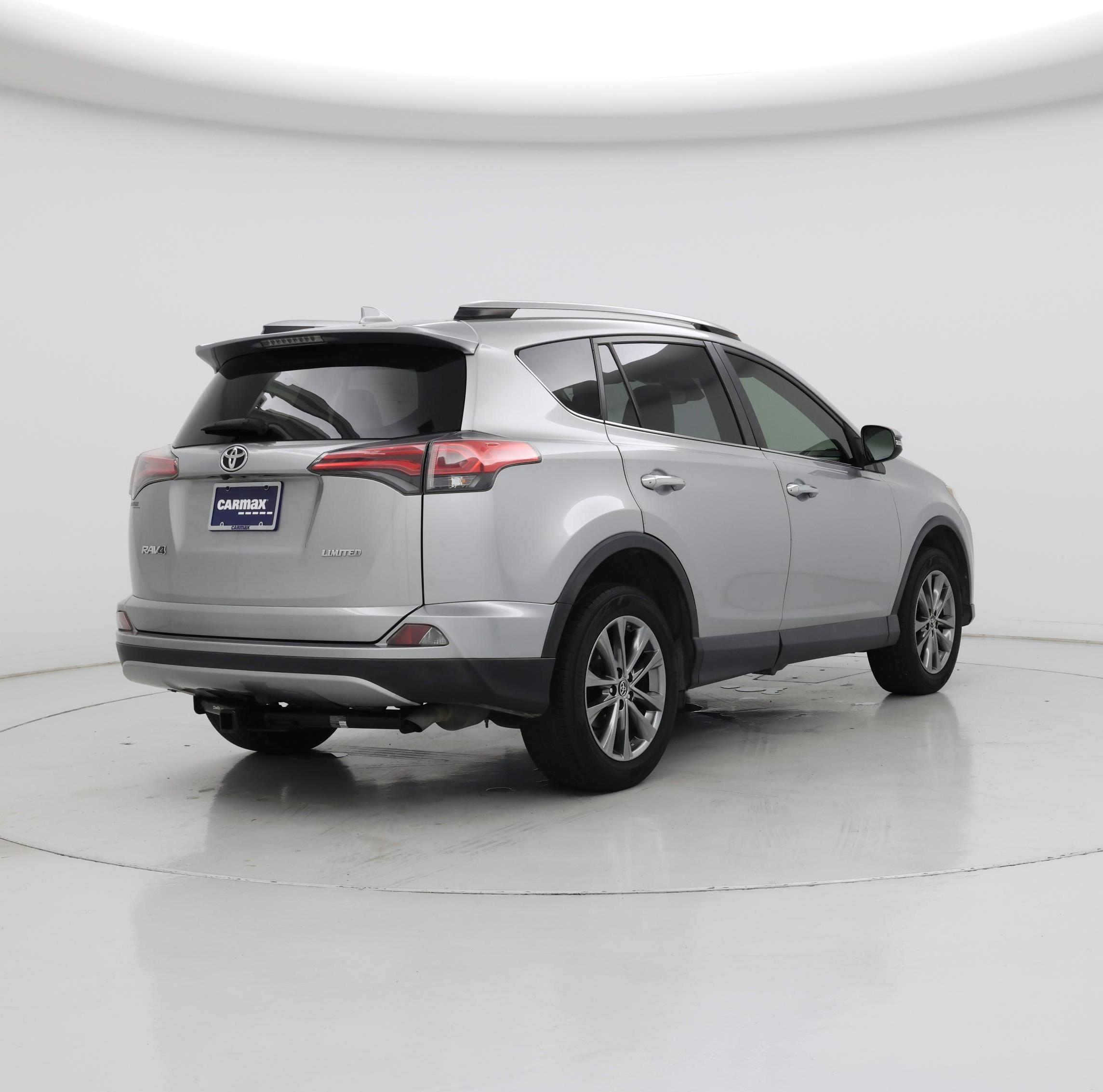 Thumbnail: 2018 Toyota RAV4 - 8