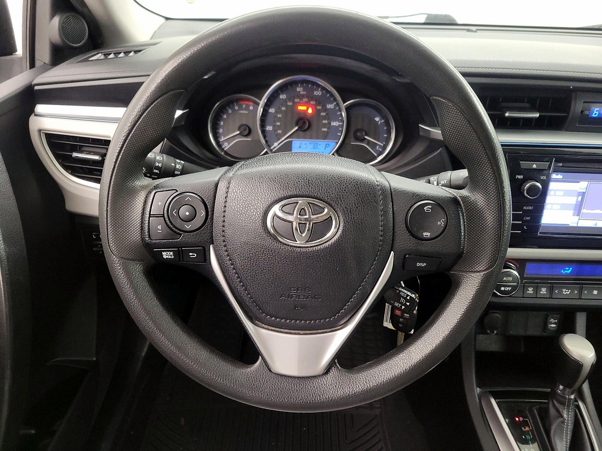 Thumbnail: 2015 Toyota Corolla - 10