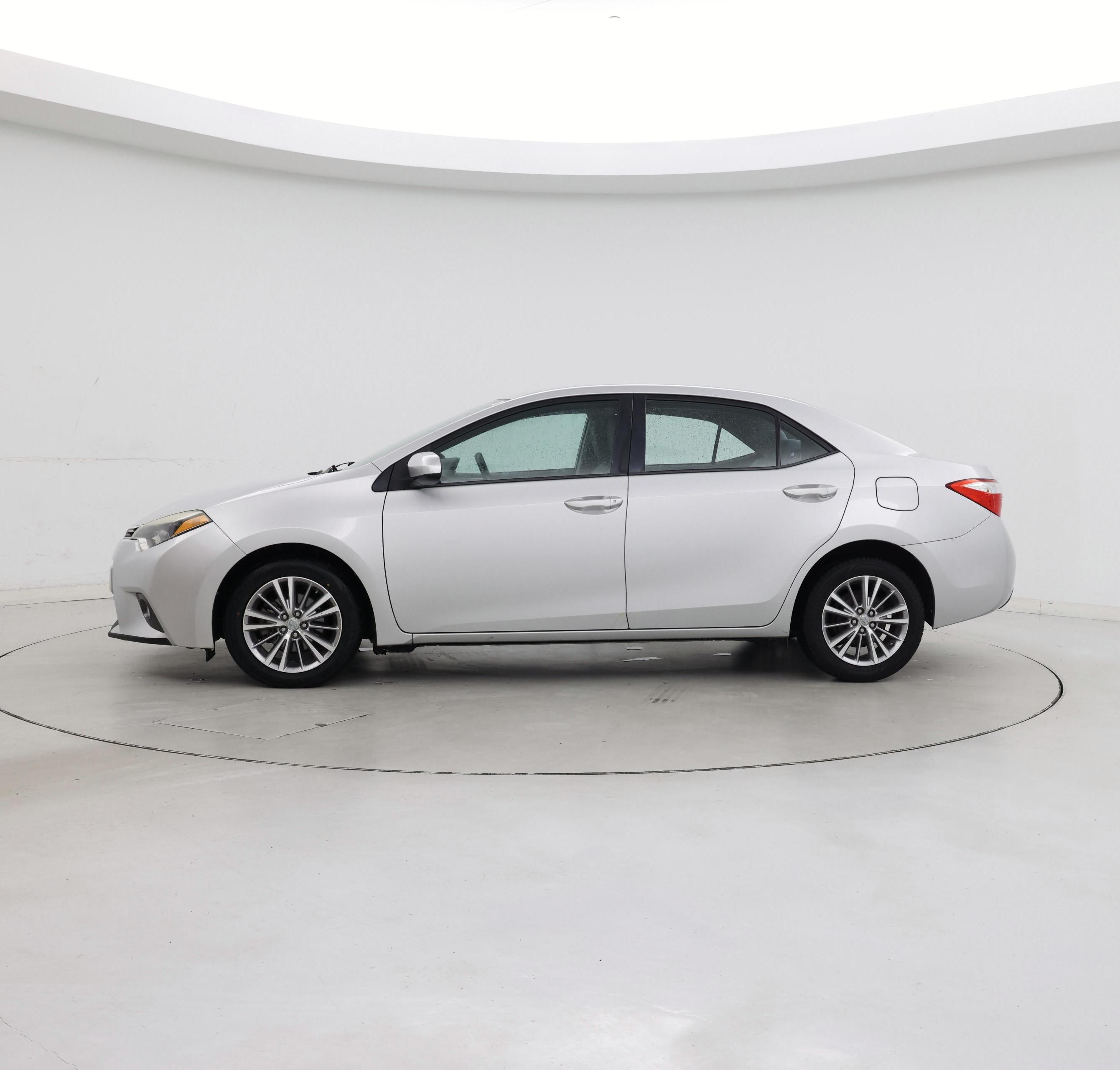 Thumbnail: 2015 Toyota Corolla - 3