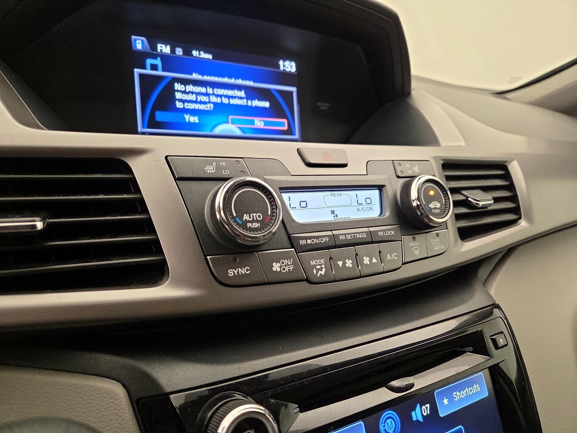 Thumbnail: 2016 Honda Odyssey - 17