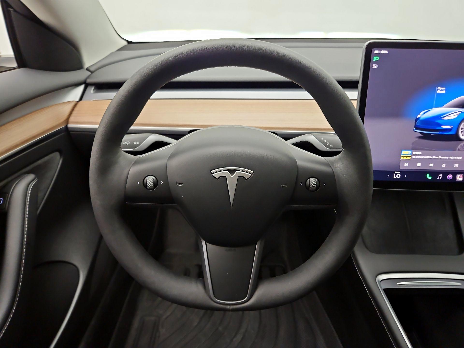 Thumbnail: 2023 Tesla Model 3 - 10