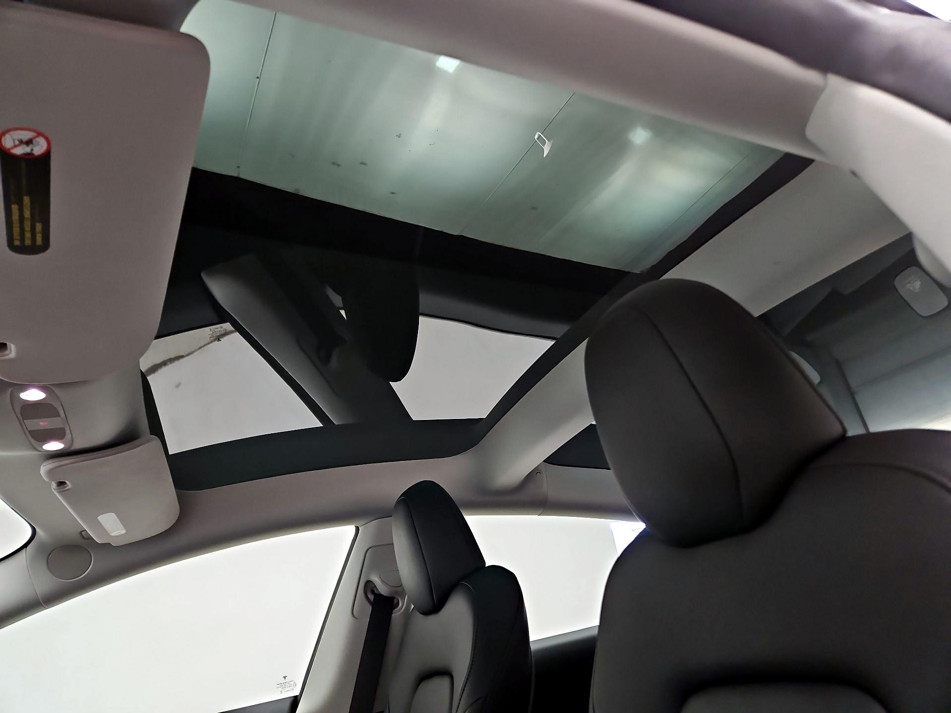 Thumbnail: 2023 Tesla Model 3 - 18