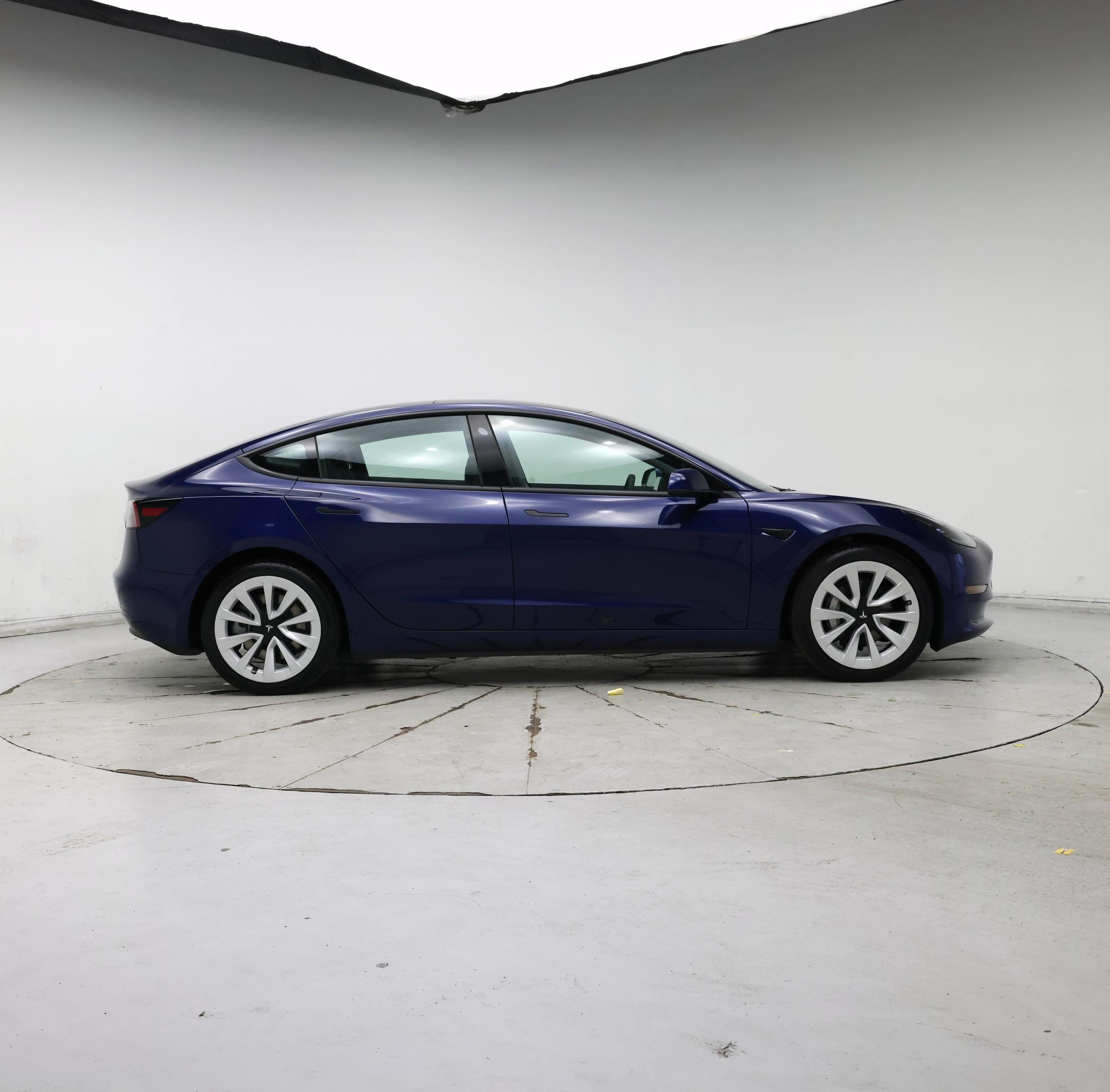 Thumbnail: 2023 Tesla Model 3 - 7