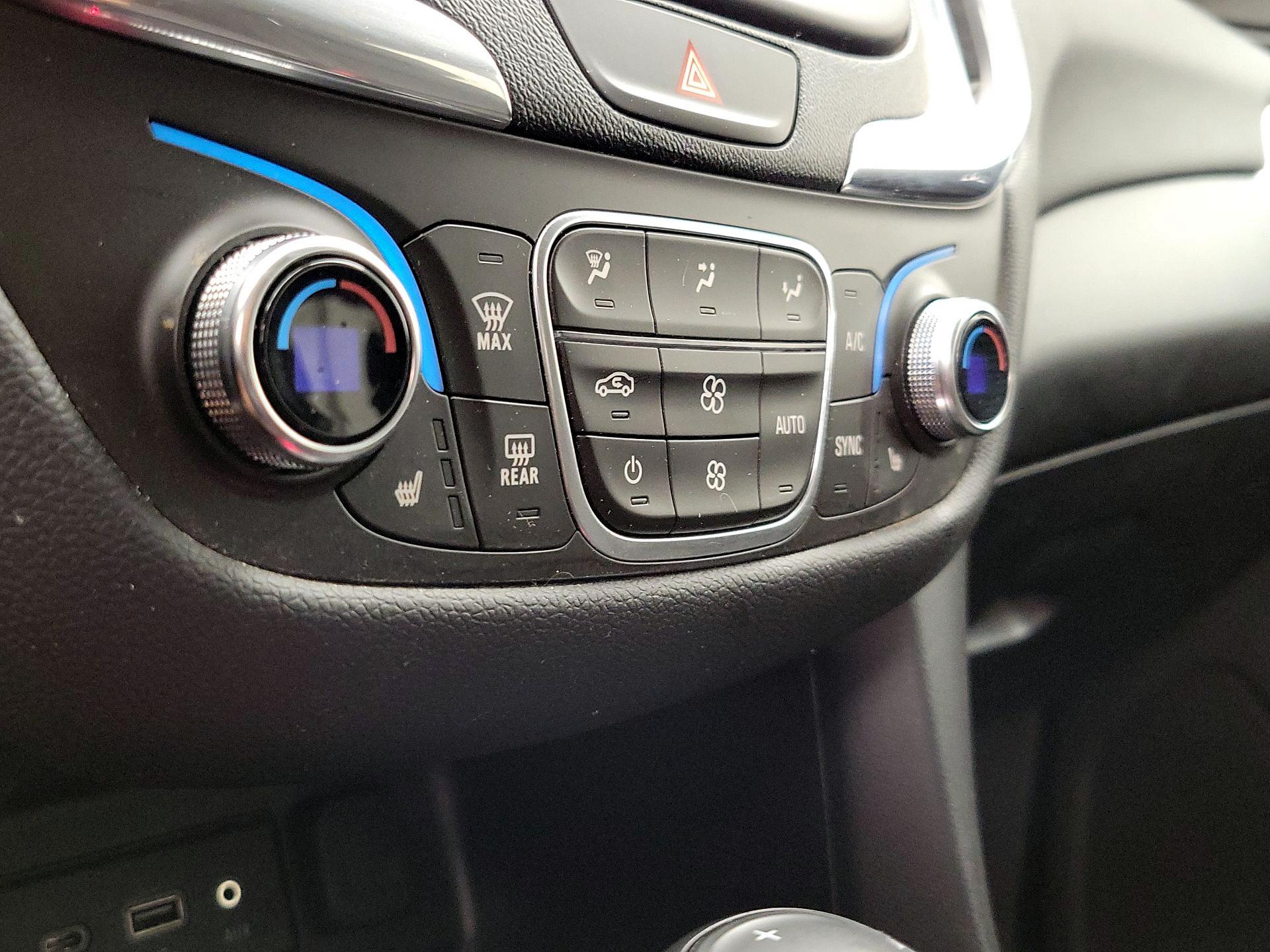 Thumbnail: 2019 Chevrolet Equinox - 16