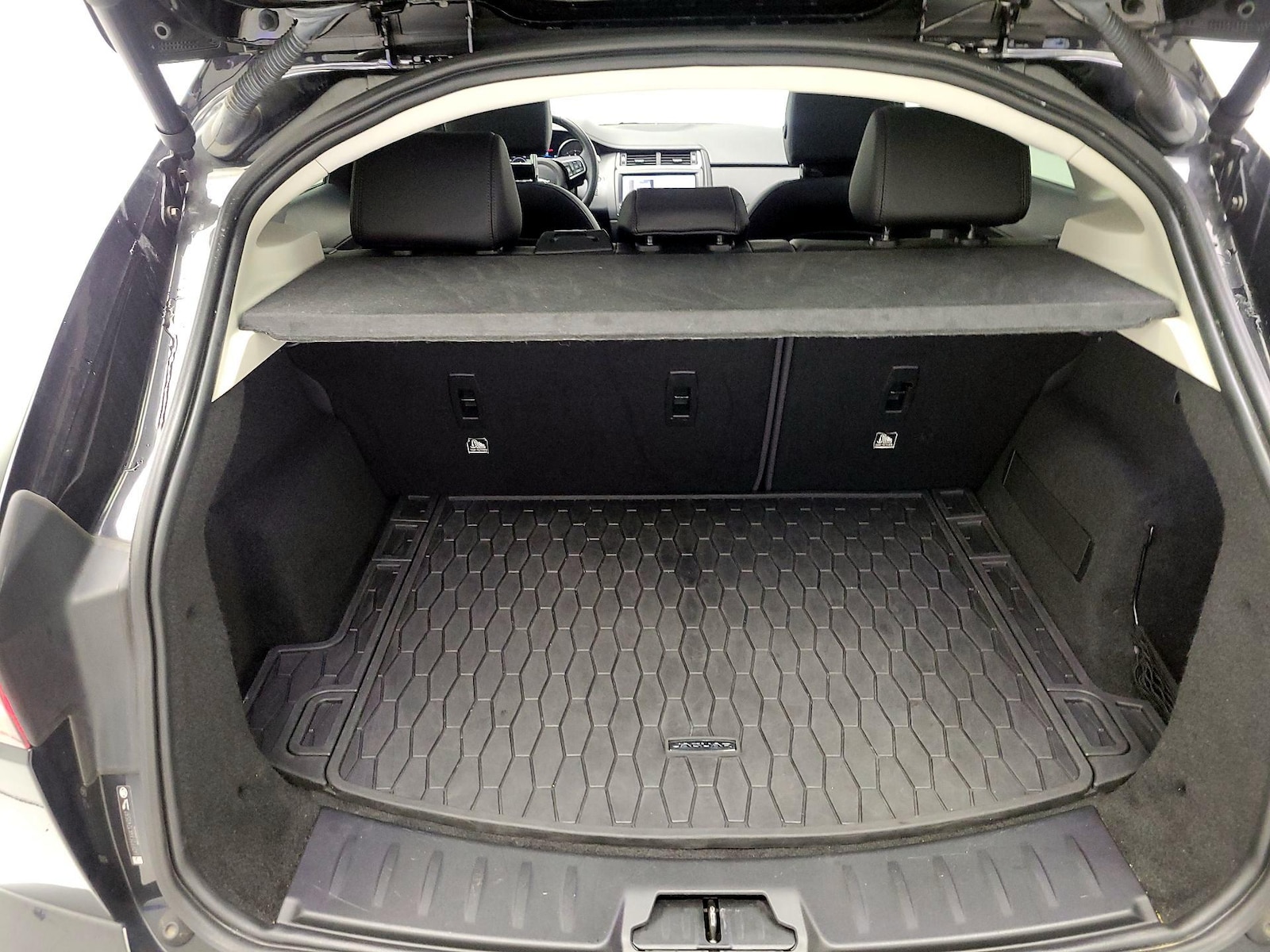 2019 Jaguar E-PACE SE - Photo 23
