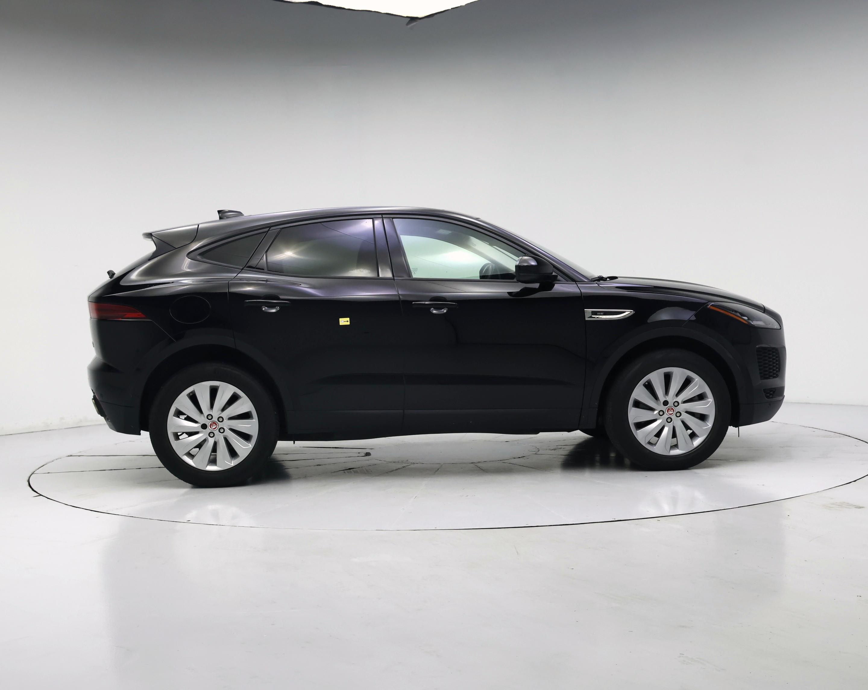Thumbnail: 2019 Jaguar E-Pace - 7
