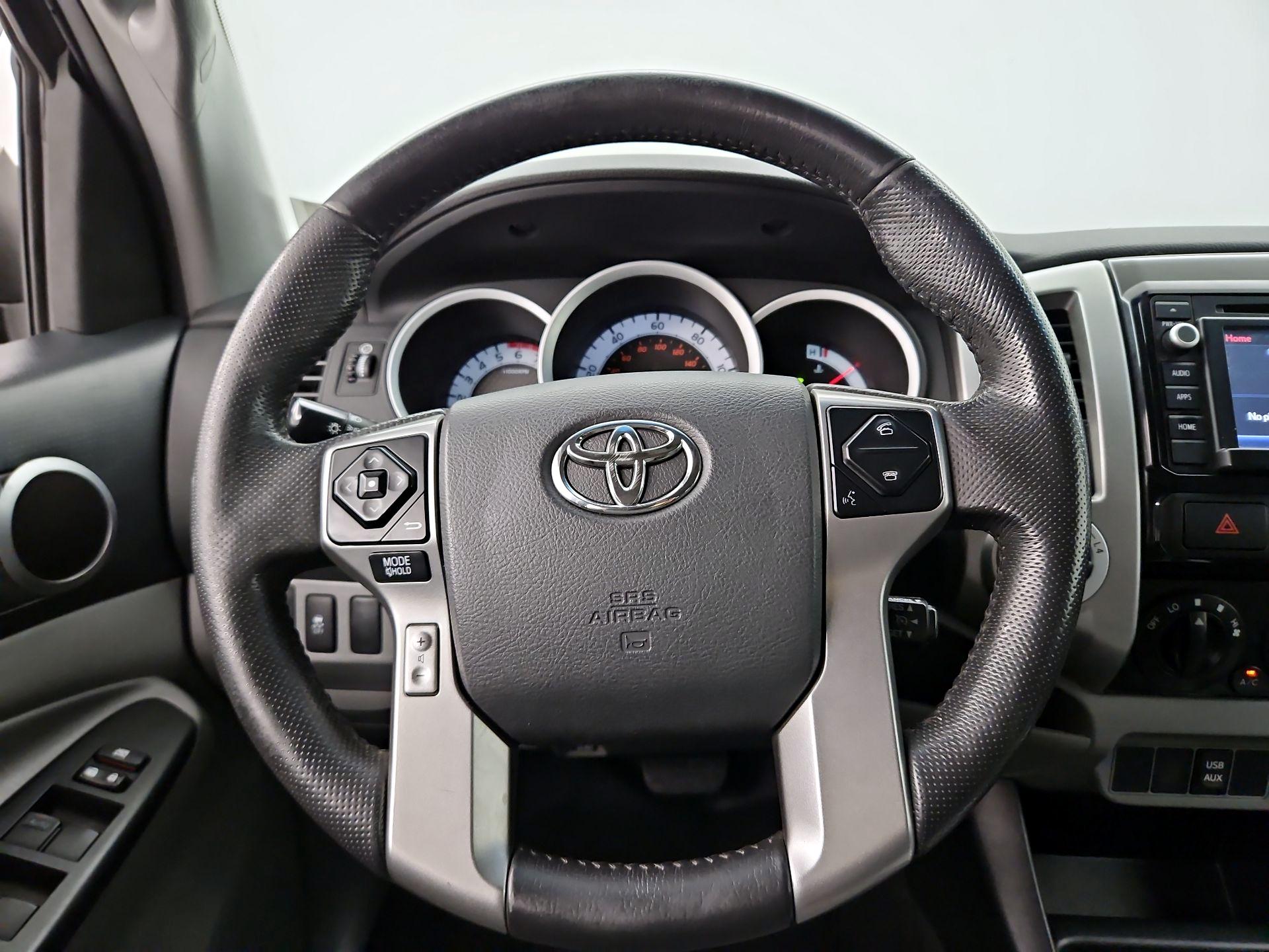 Thumbnail: 2015 Toyota Tacoma - 10