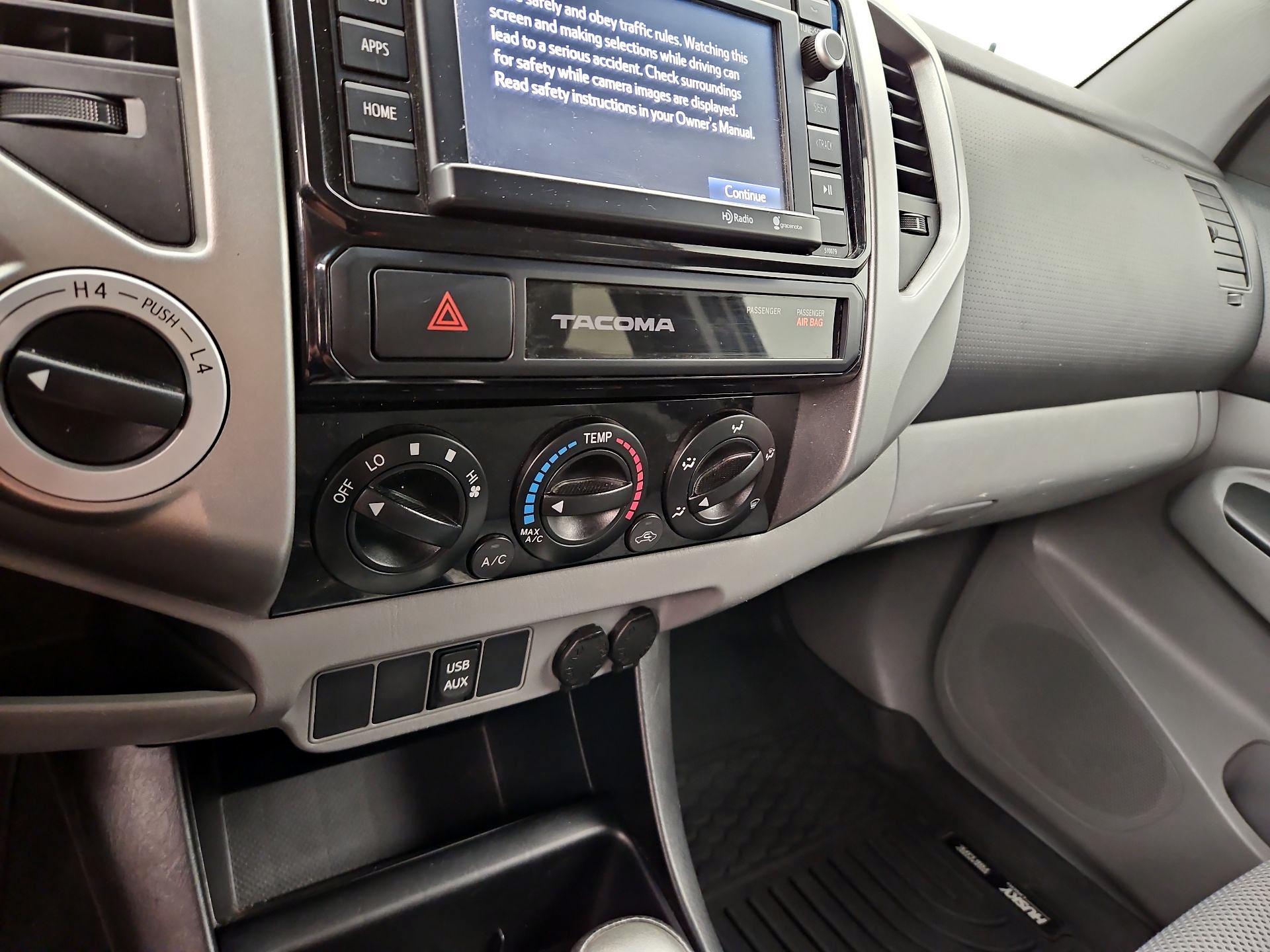 Thumbnail: 2015 Toyota Tacoma - 16