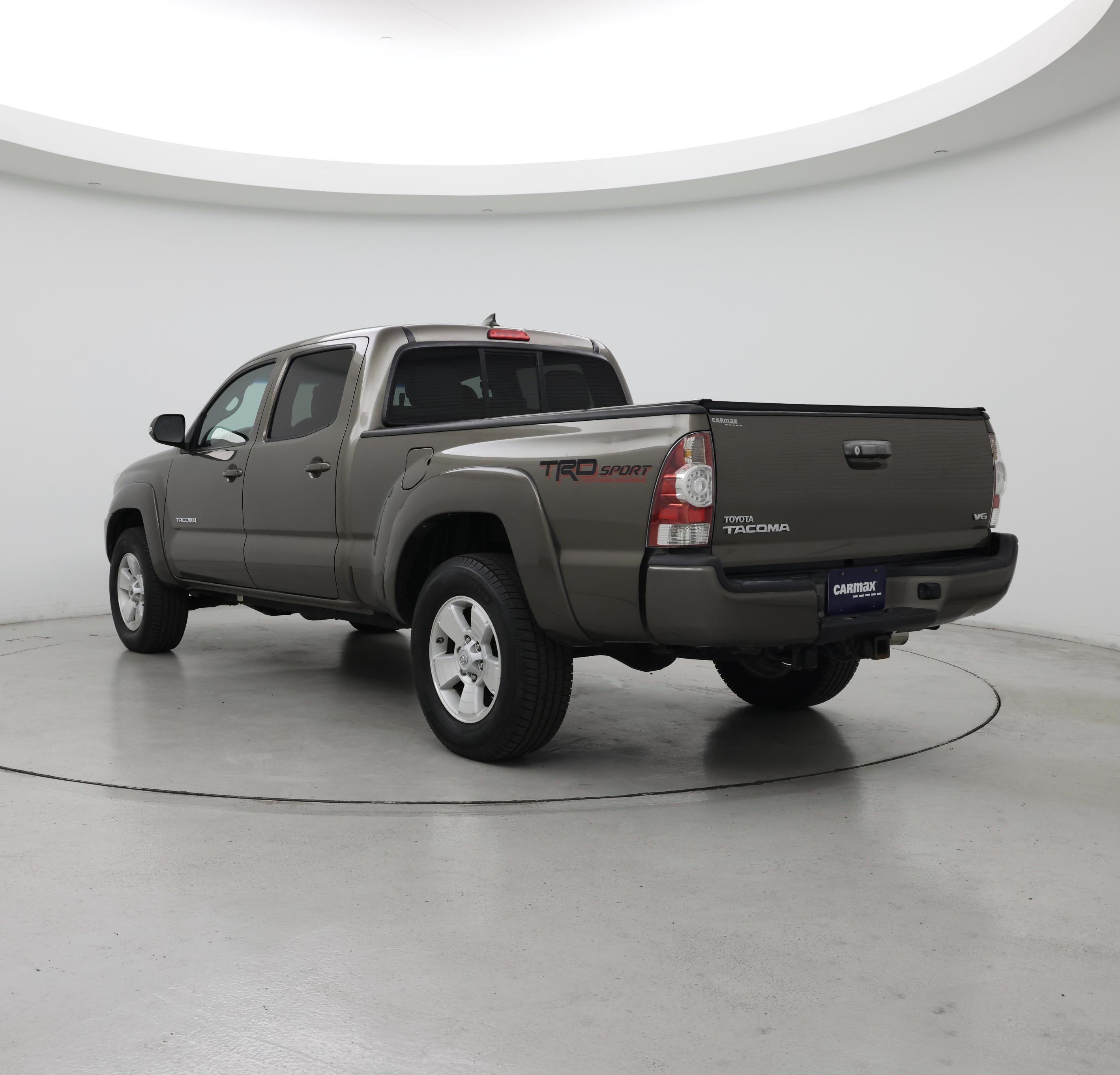 Thumbnail: 2015 Toyota Tacoma - 2