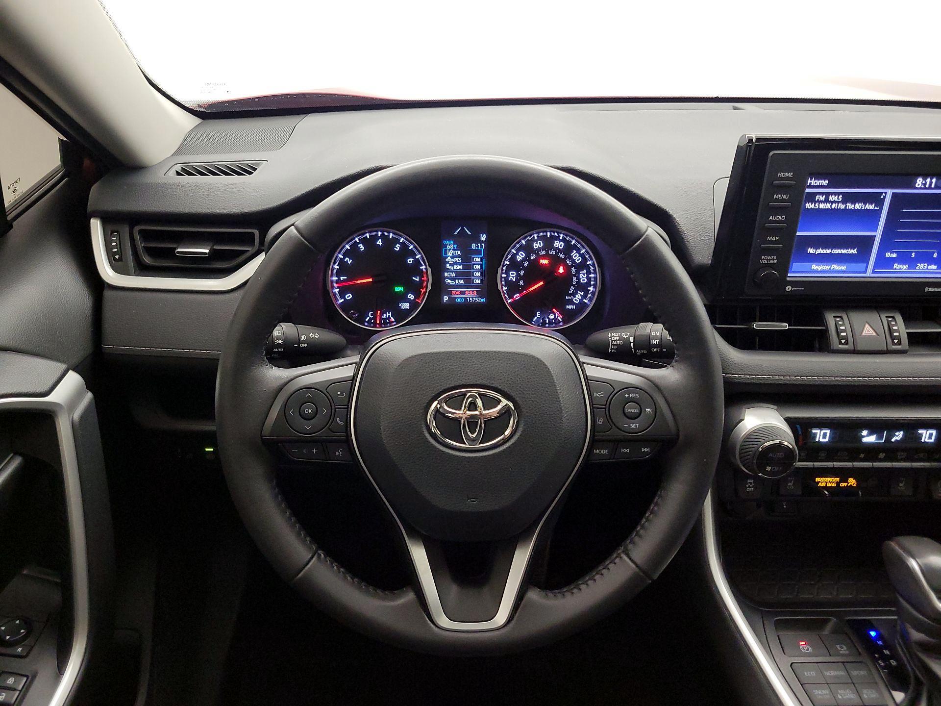 Thumbnail: 2021 Toyota RAV4 - 10