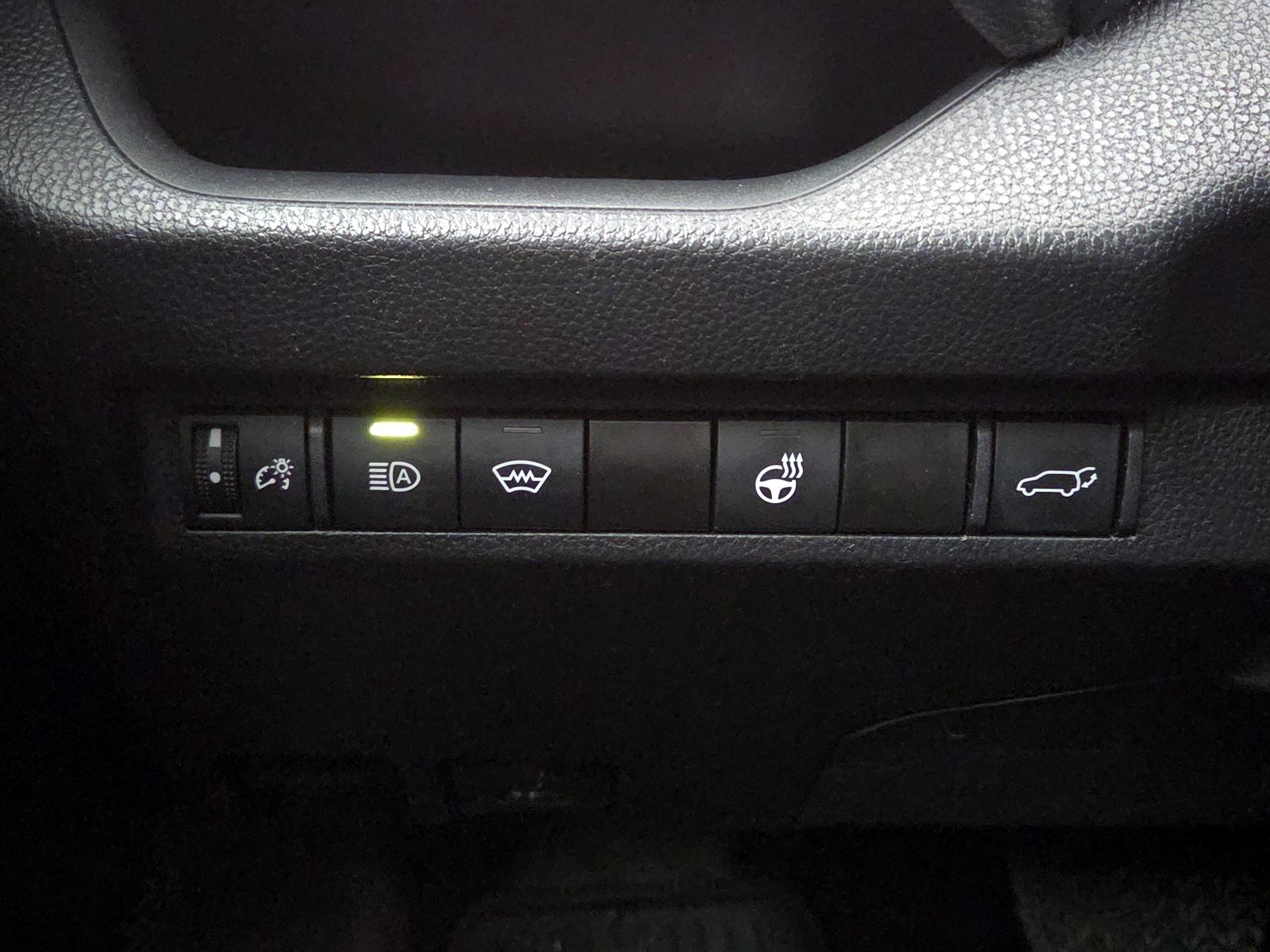 Thumbnail: 2023 Toyota RAV4 - 13