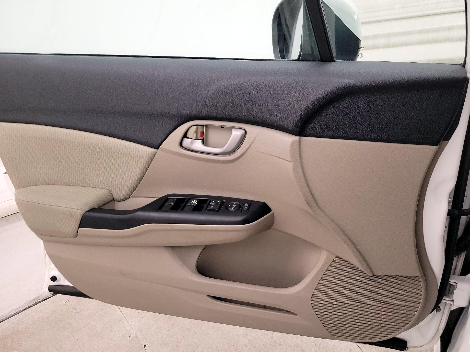 Thumbnail: 2015 Honda Civic - 12