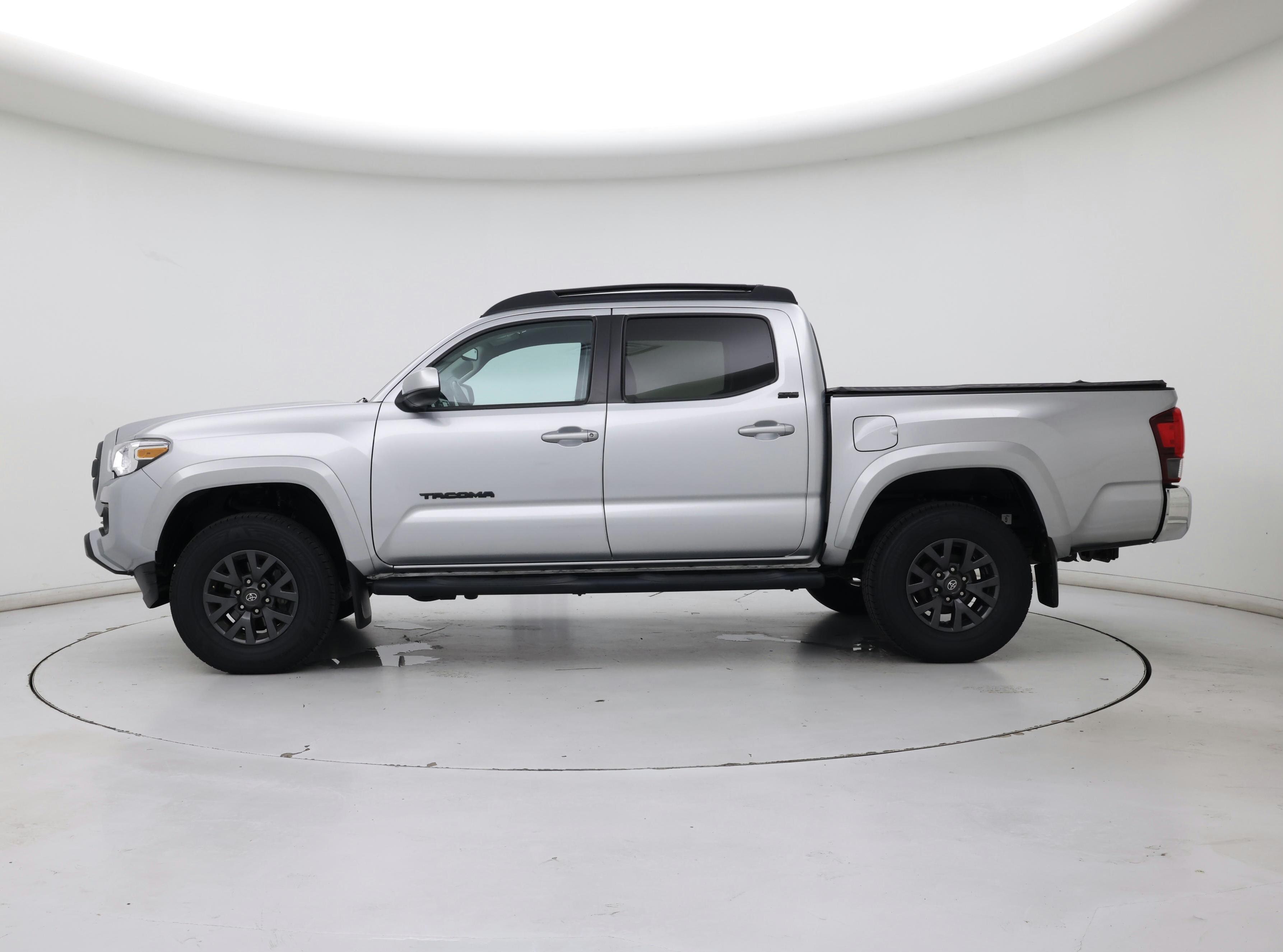 Thumbnail: 2022 Toyota Tacoma - 3