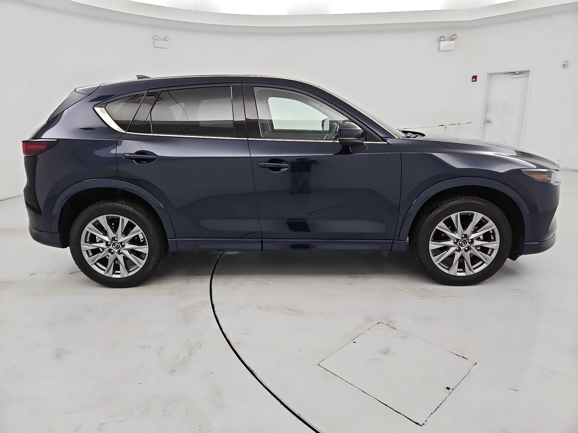 Thumbnail: 2025 Mazda CX-5 - 4