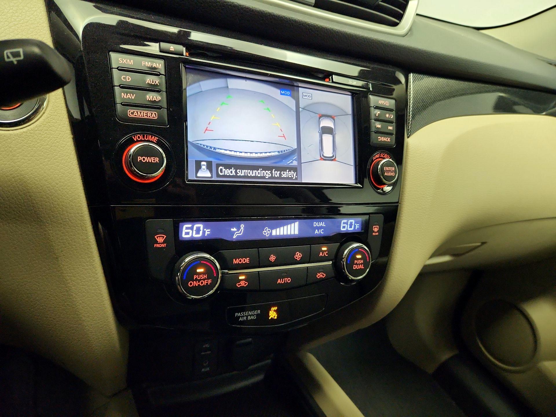 Thumbnail: 2016 Nissan Rogue - 15