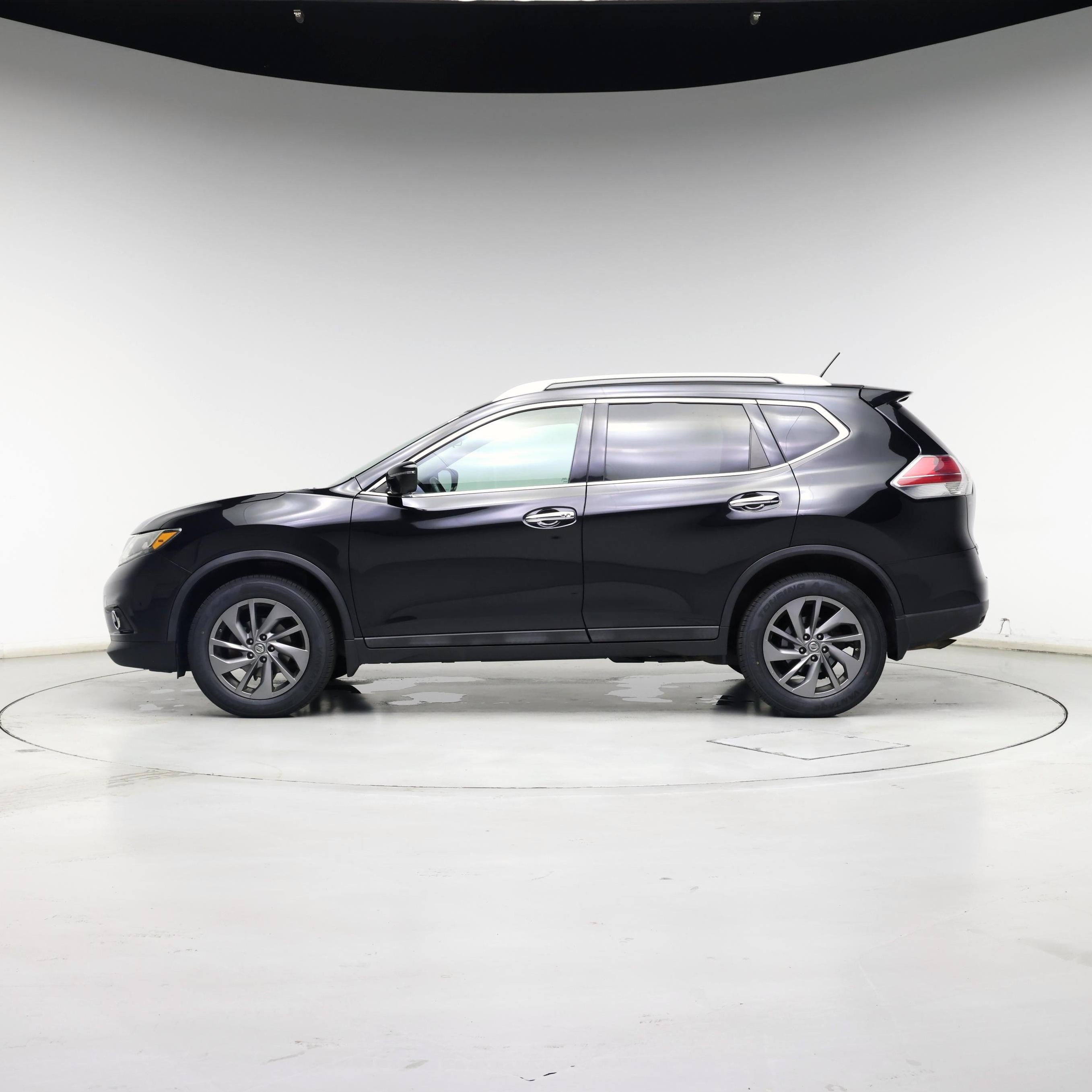 Thumbnail: 2016 Nissan Rogue - 3