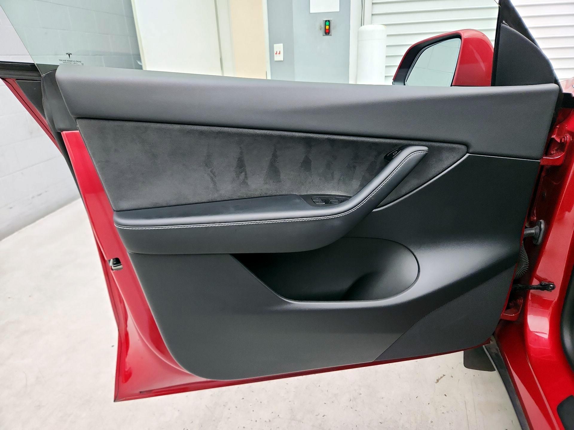 Thumbnail: 2022 Tesla Model Y - 12