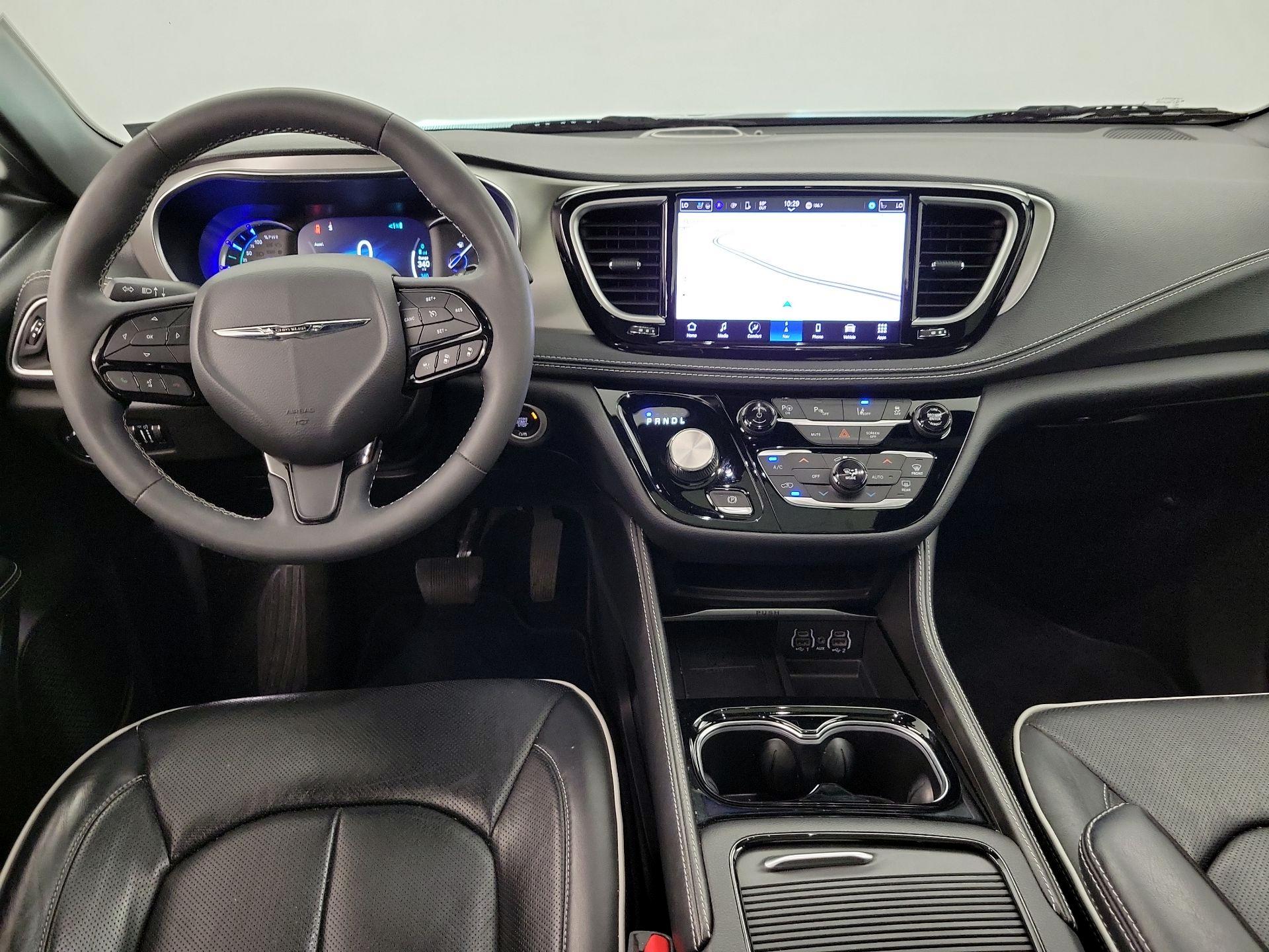 Thumbnail: 2022 Chrysler Pacifica - 9