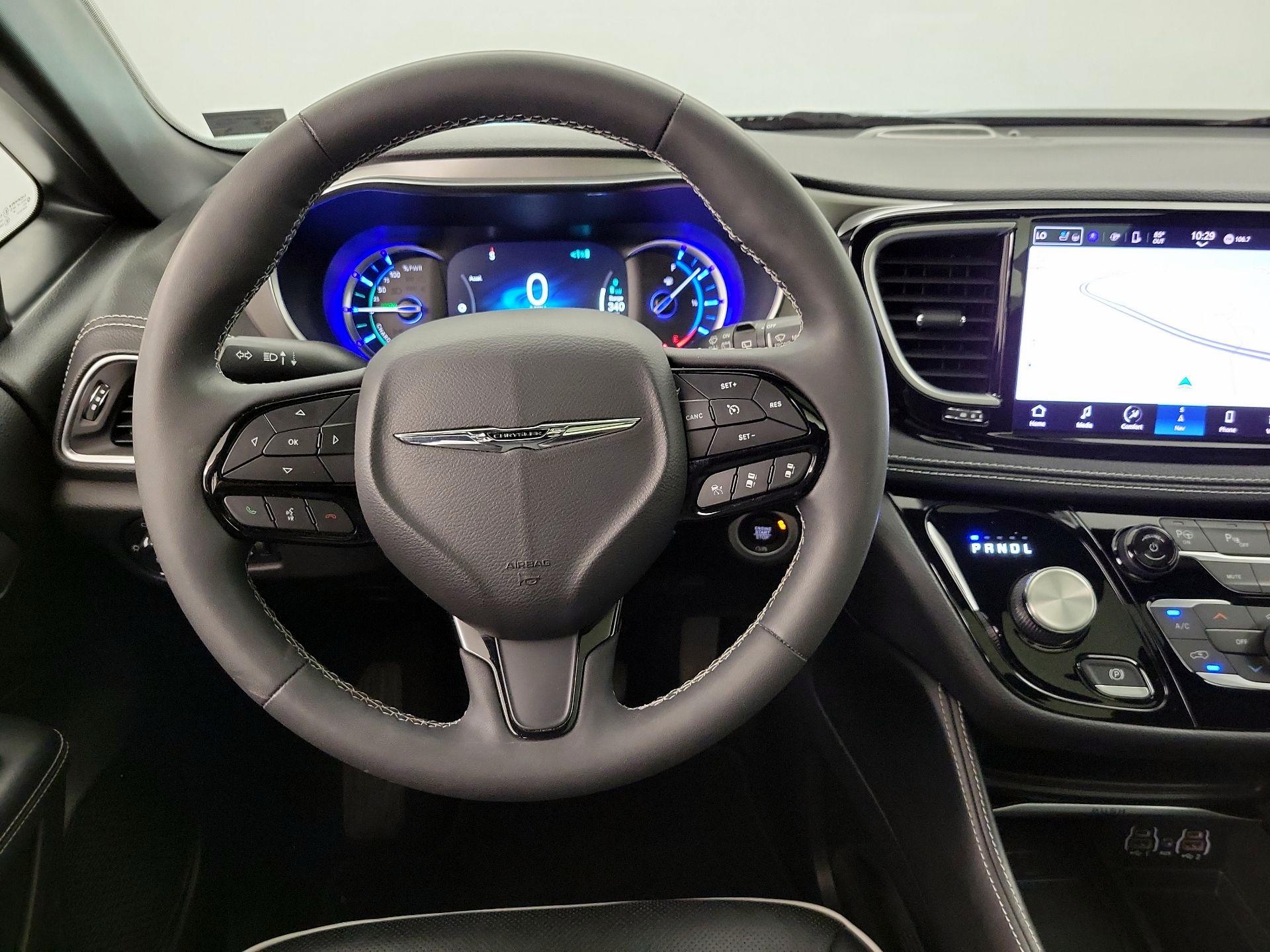 Thumbnail: 2022 Chrysler Pacifica - 10