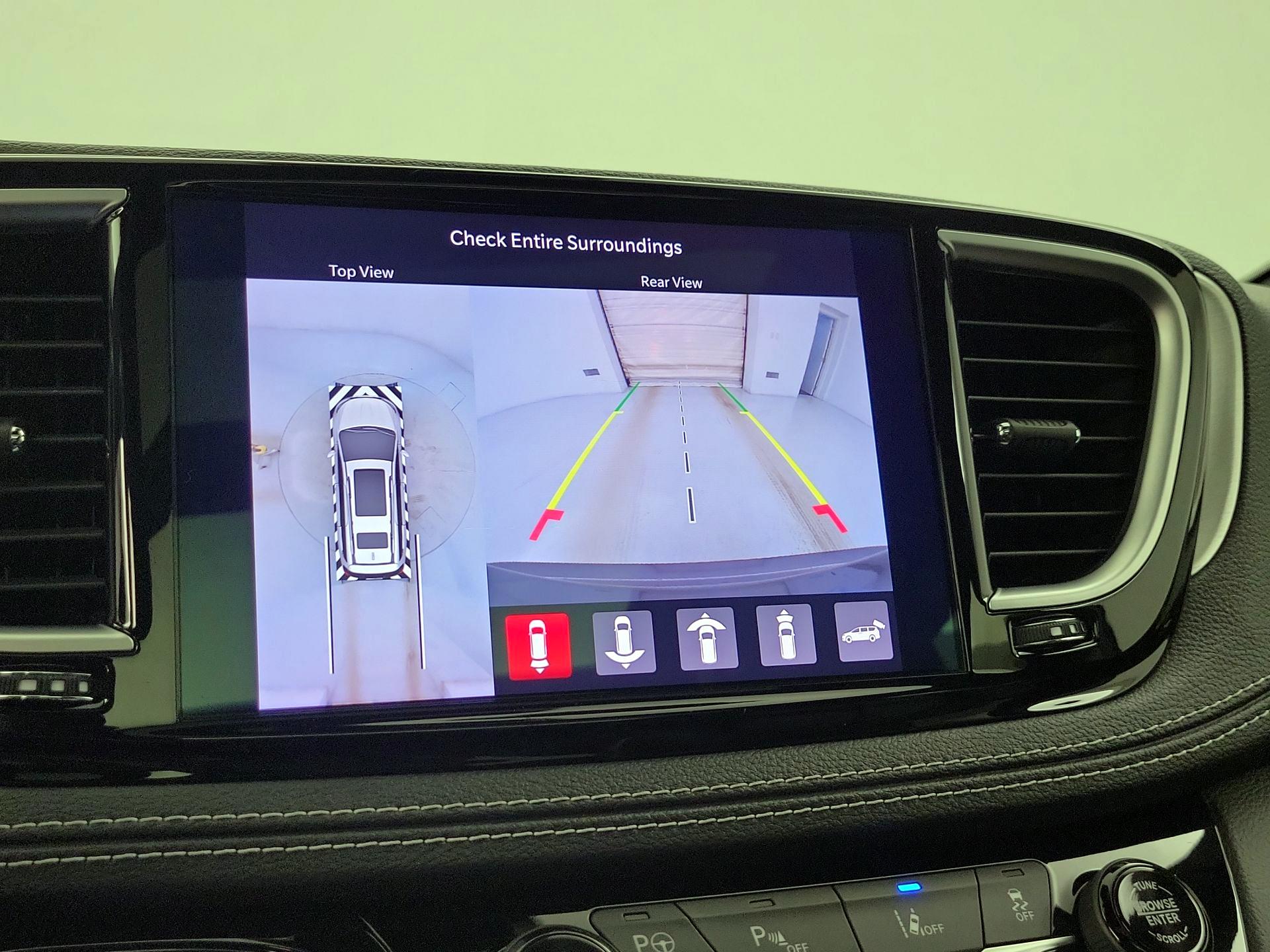 Thumbnail: 2022 Chrysler Pacifica - 15