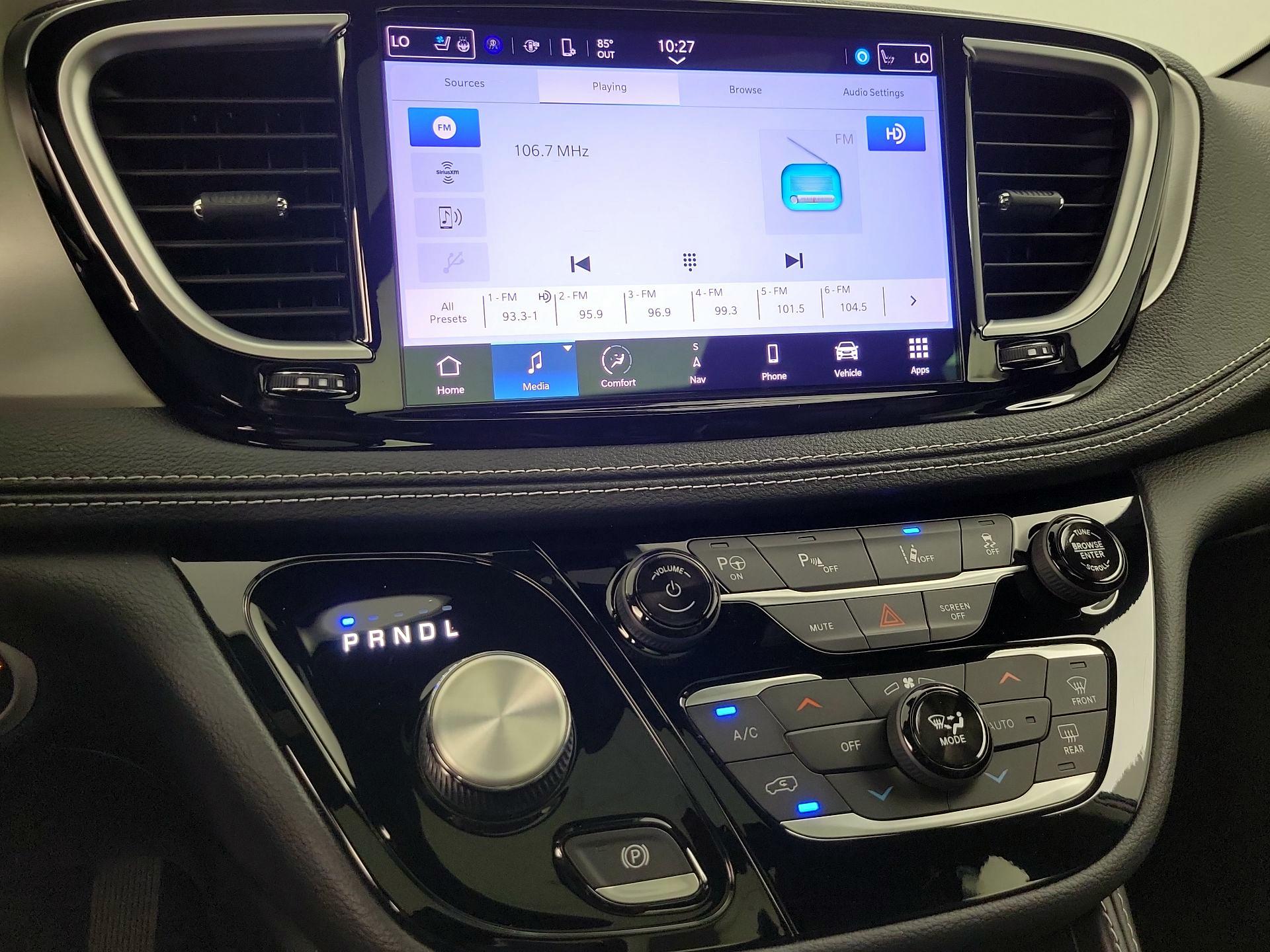 Thumbnail: 2022 Chrysler Pacifica - 16