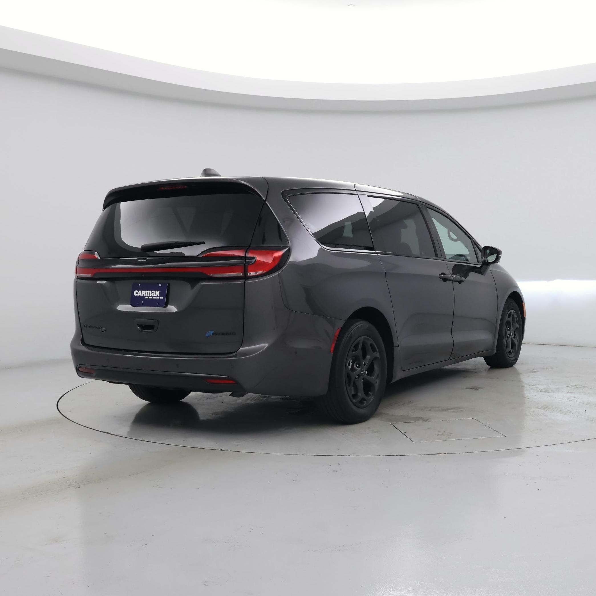Thumbnail: 2022 Chrysler Pacifica - 8