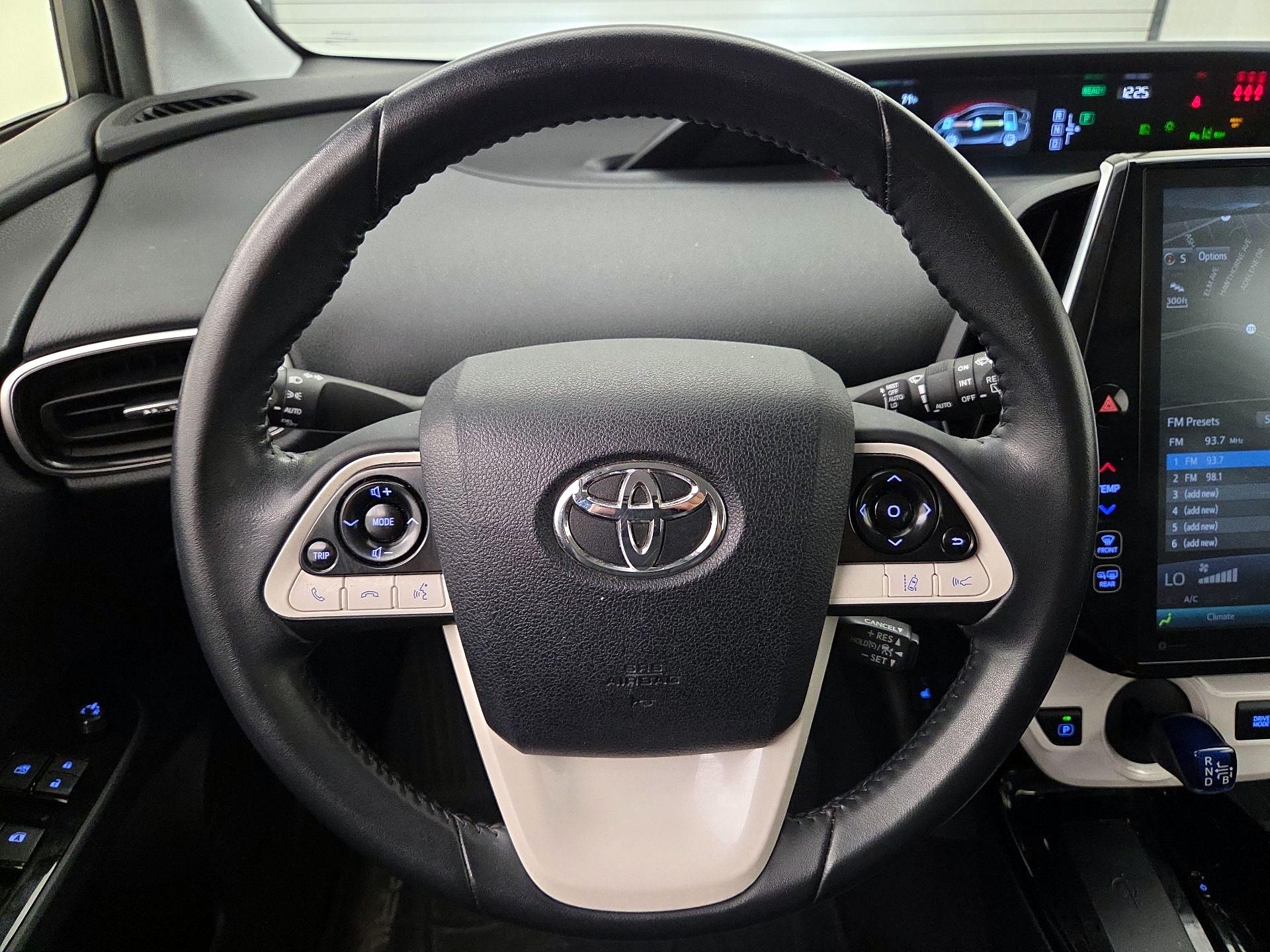 Thumbnail: 2018 Toyota Prius - 10