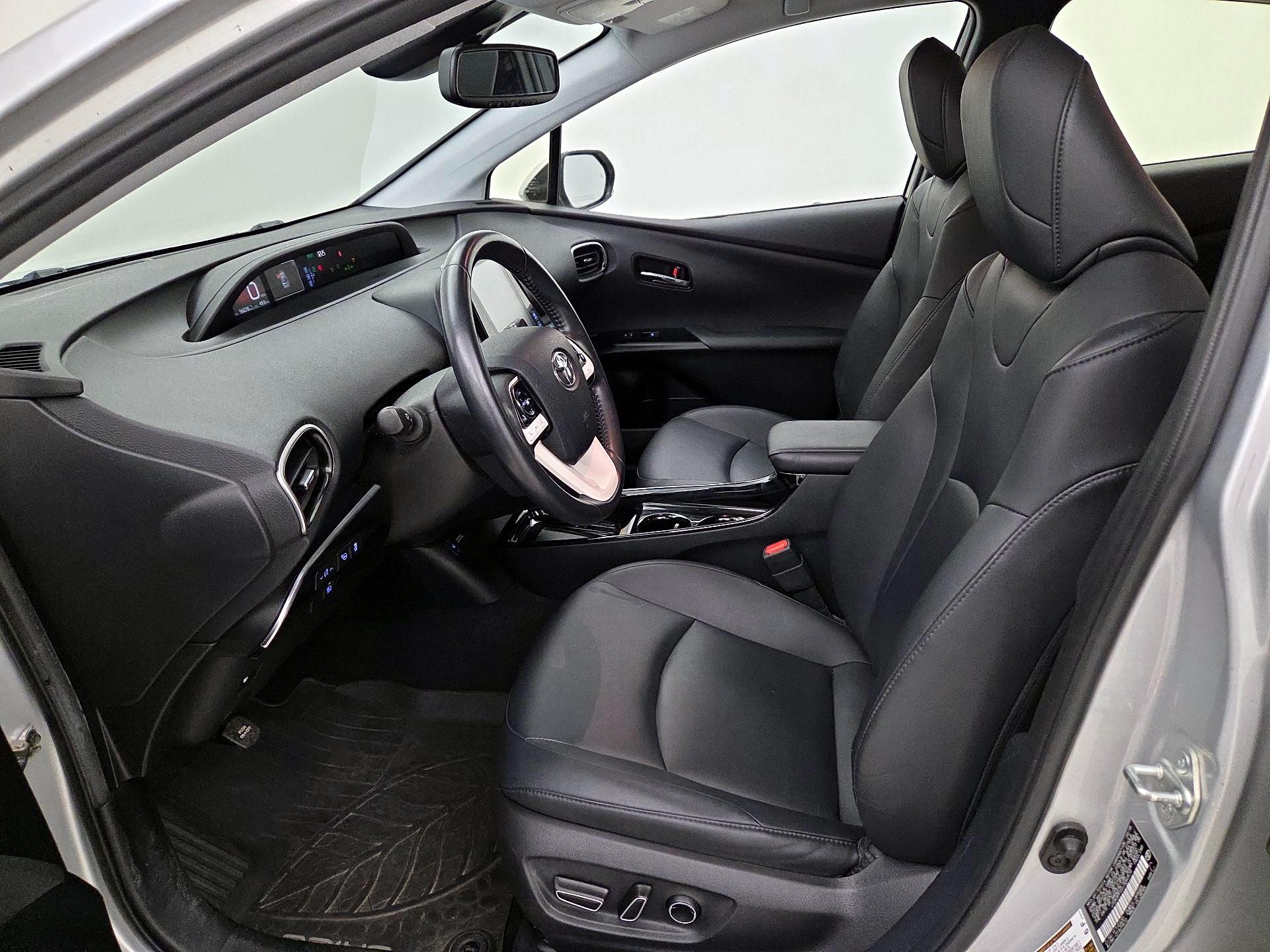 Thumbnail: 2018 Toyota Prius - 11