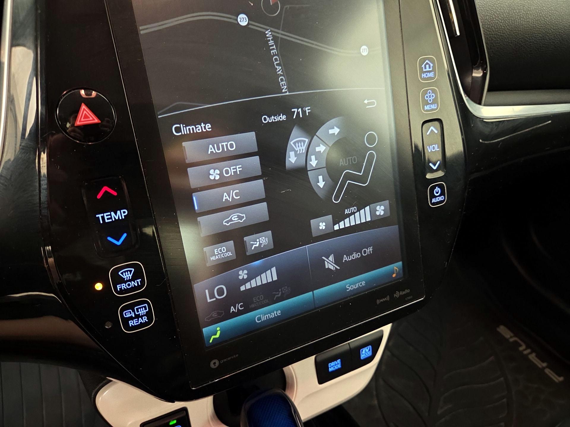 Thumbnail: 2018 Toyota Prius - 16