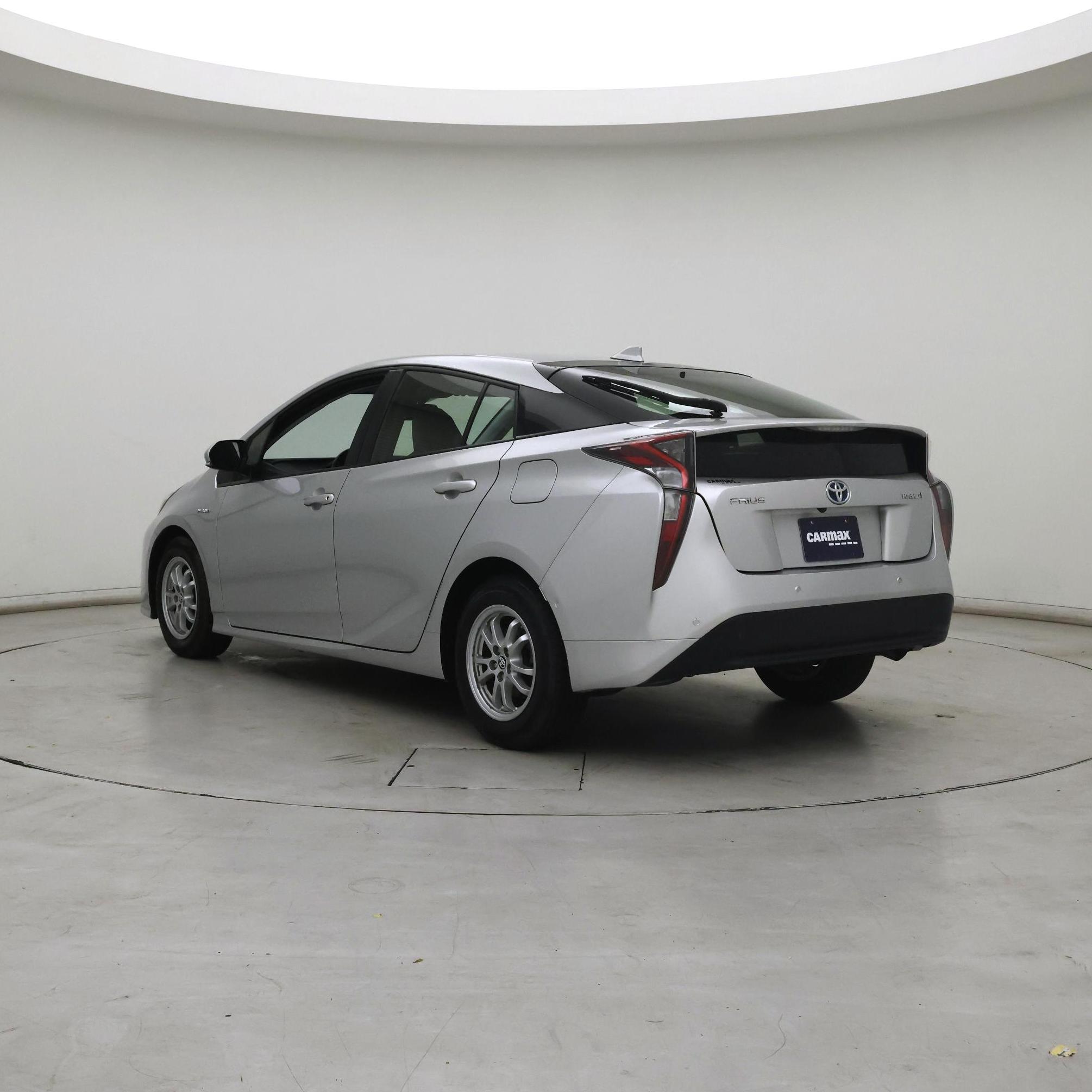 Thumbnail: 2018 Toyota Prius - 2