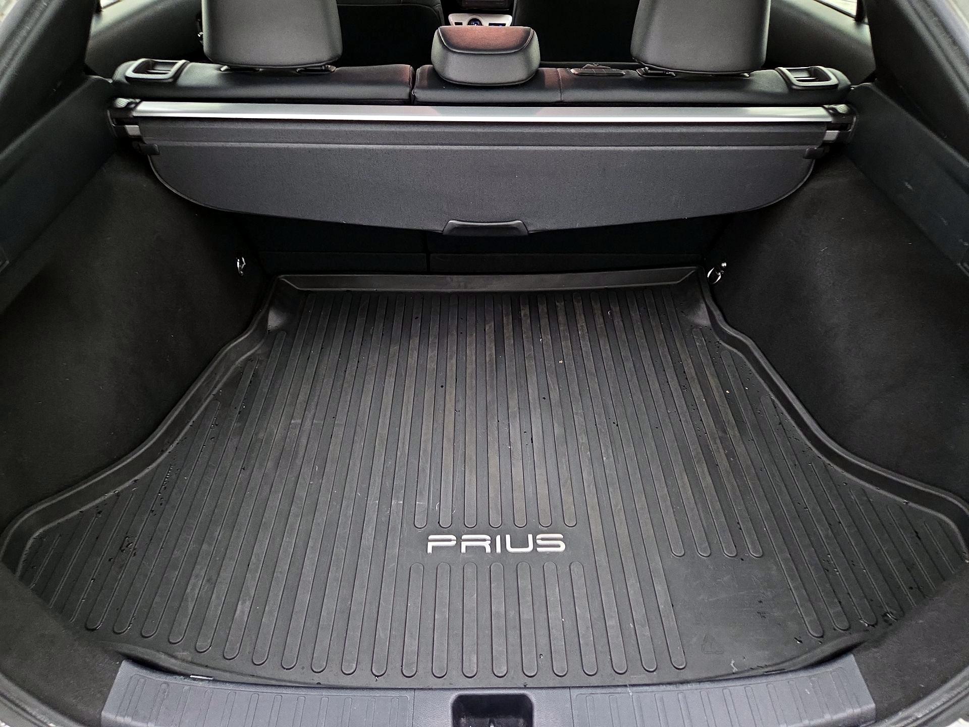 Thumbnail: 2018 Toyota Prius - 19