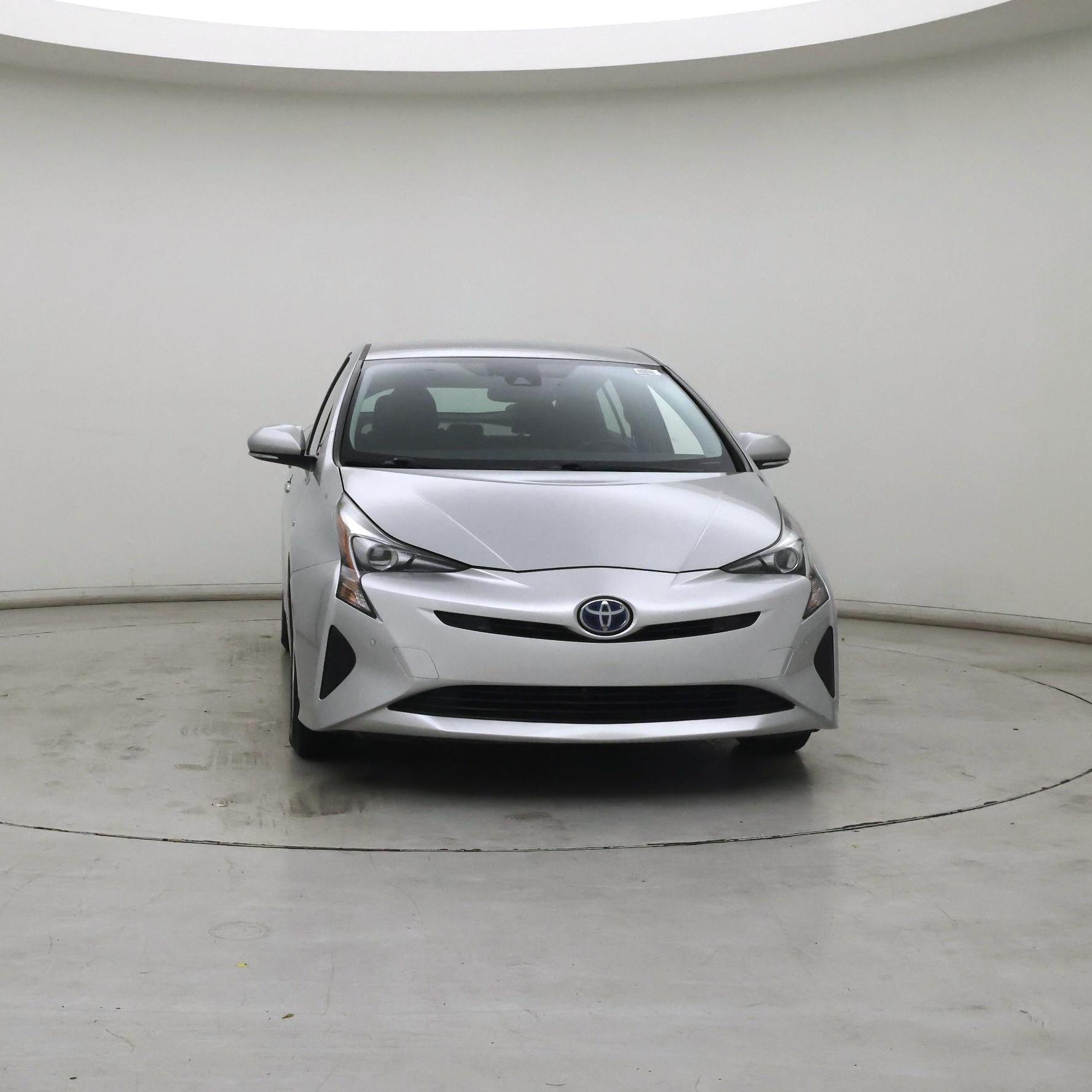 Thumbnail: 2018 Toyota Prius - 5