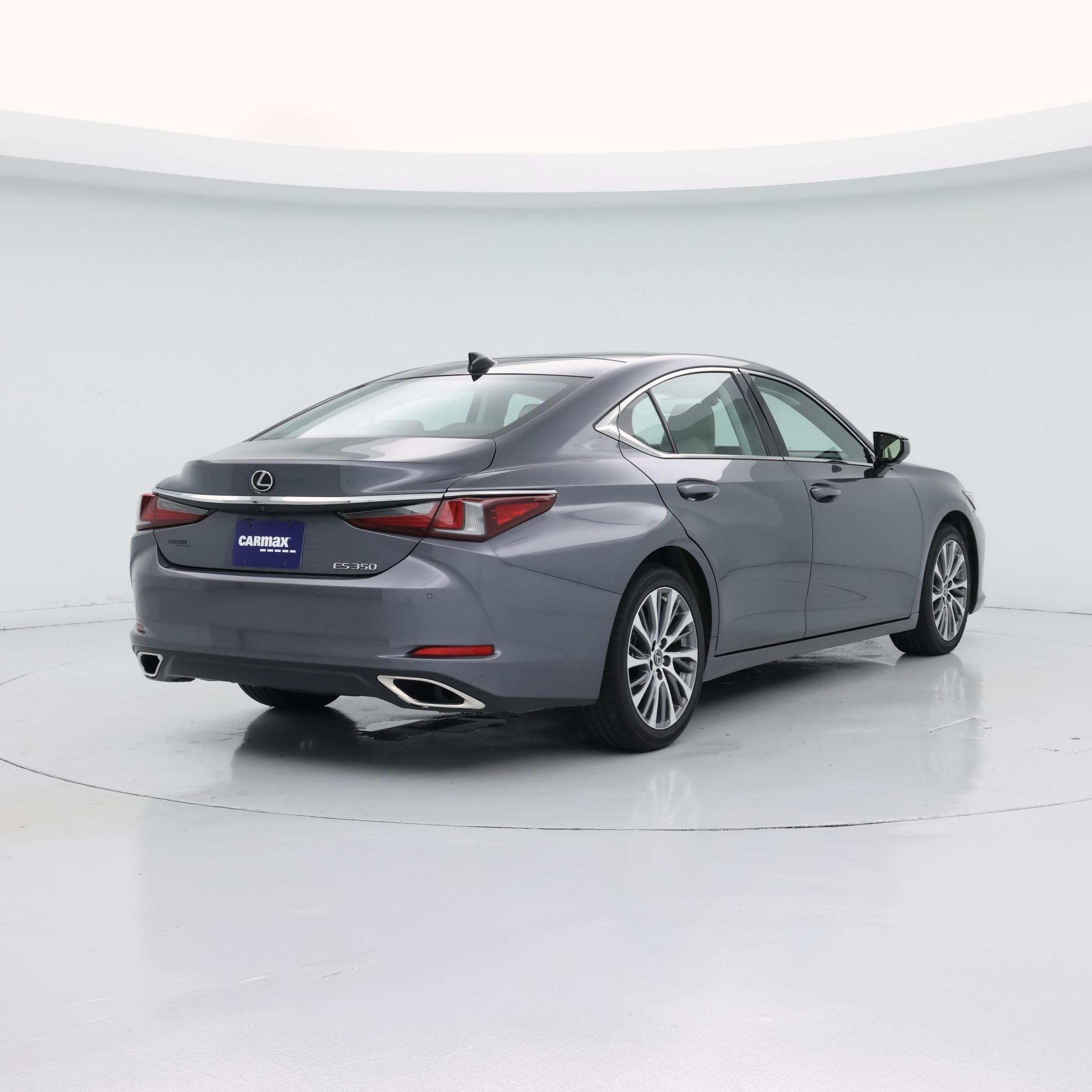 Thumbnail: 2019 Lexus ES - 8