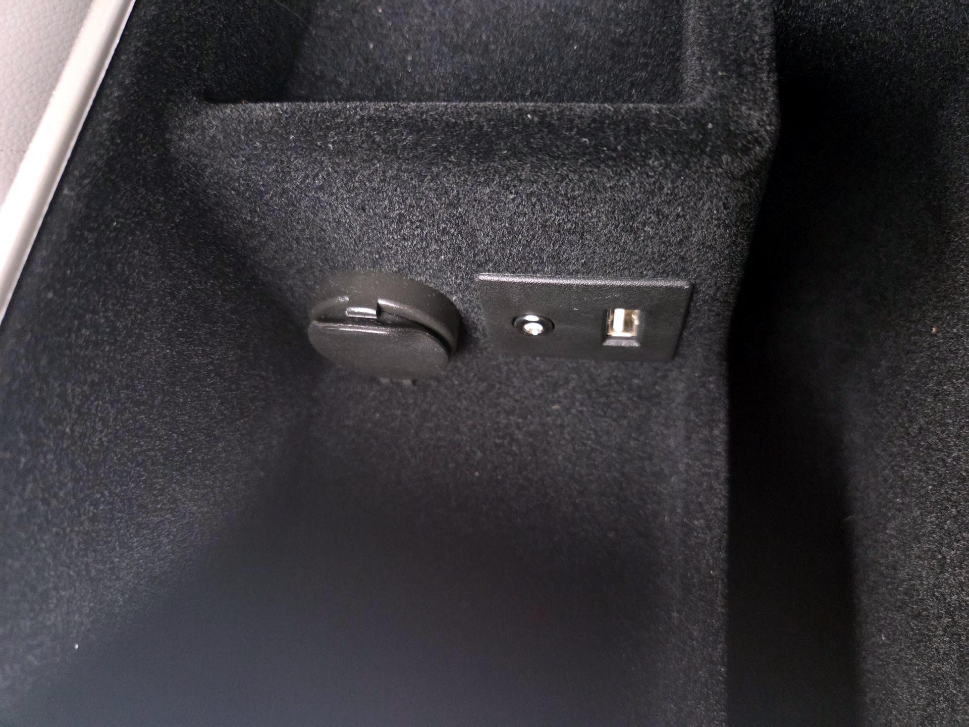Thumbnail: 2014 Cadillac CTS - 18