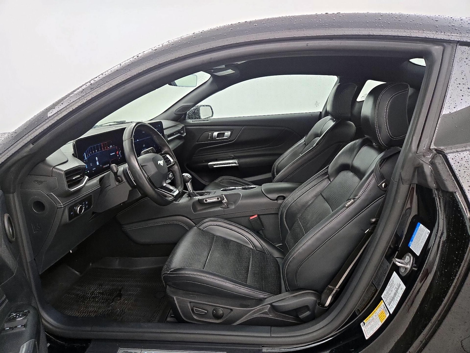 2024 Ford Mustang GT Premium - Photo 12
