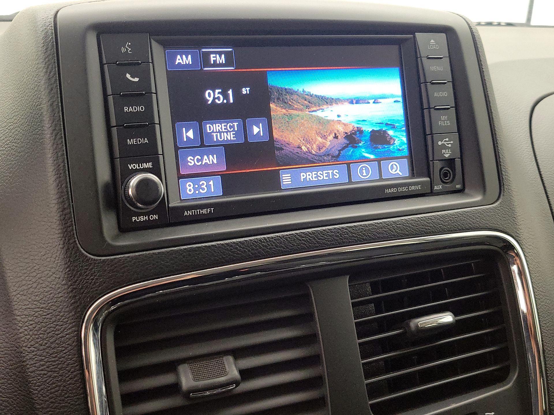 Thumbnail: 2019 Dodge Grand Caravan - 15
