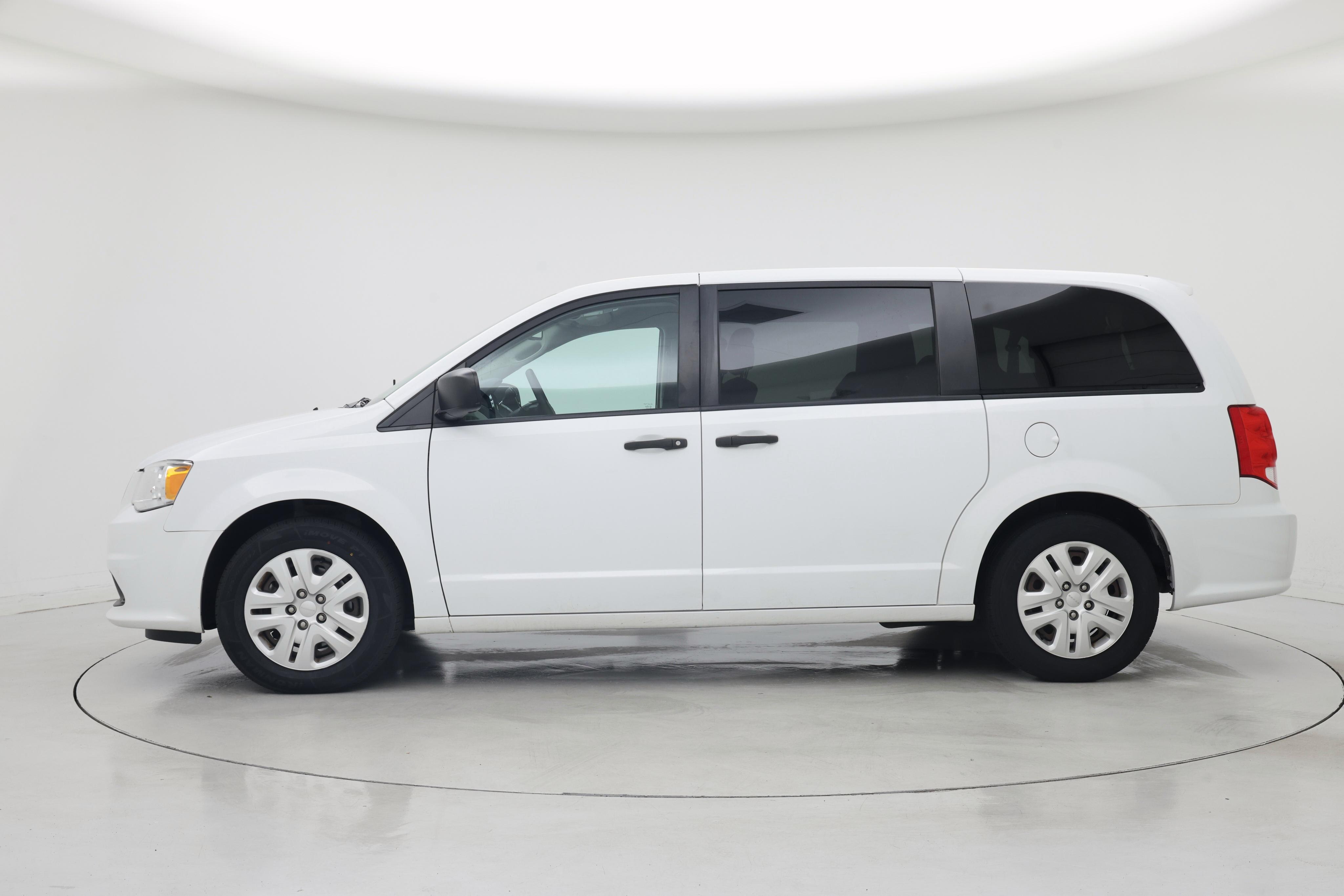 Thumbnail: 2019 Dodge Grand Caravan - 3