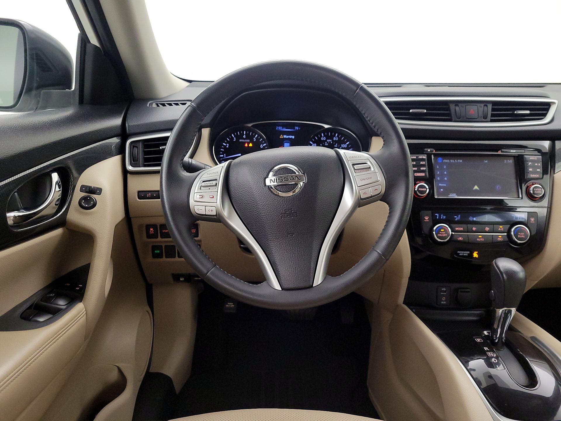Thumbnail: 2016 Nissan Rogue - 10