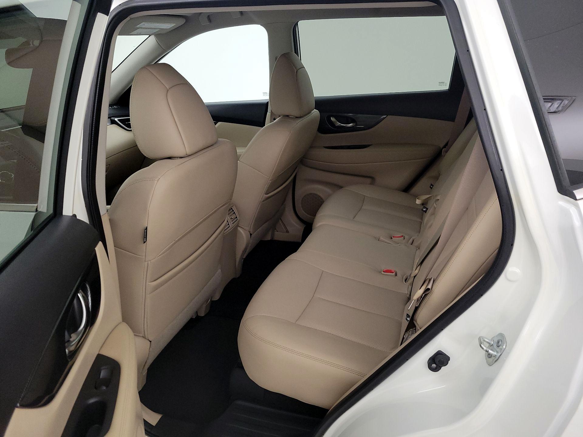 Thumbnail: 2016 Nissan Rogue - 20