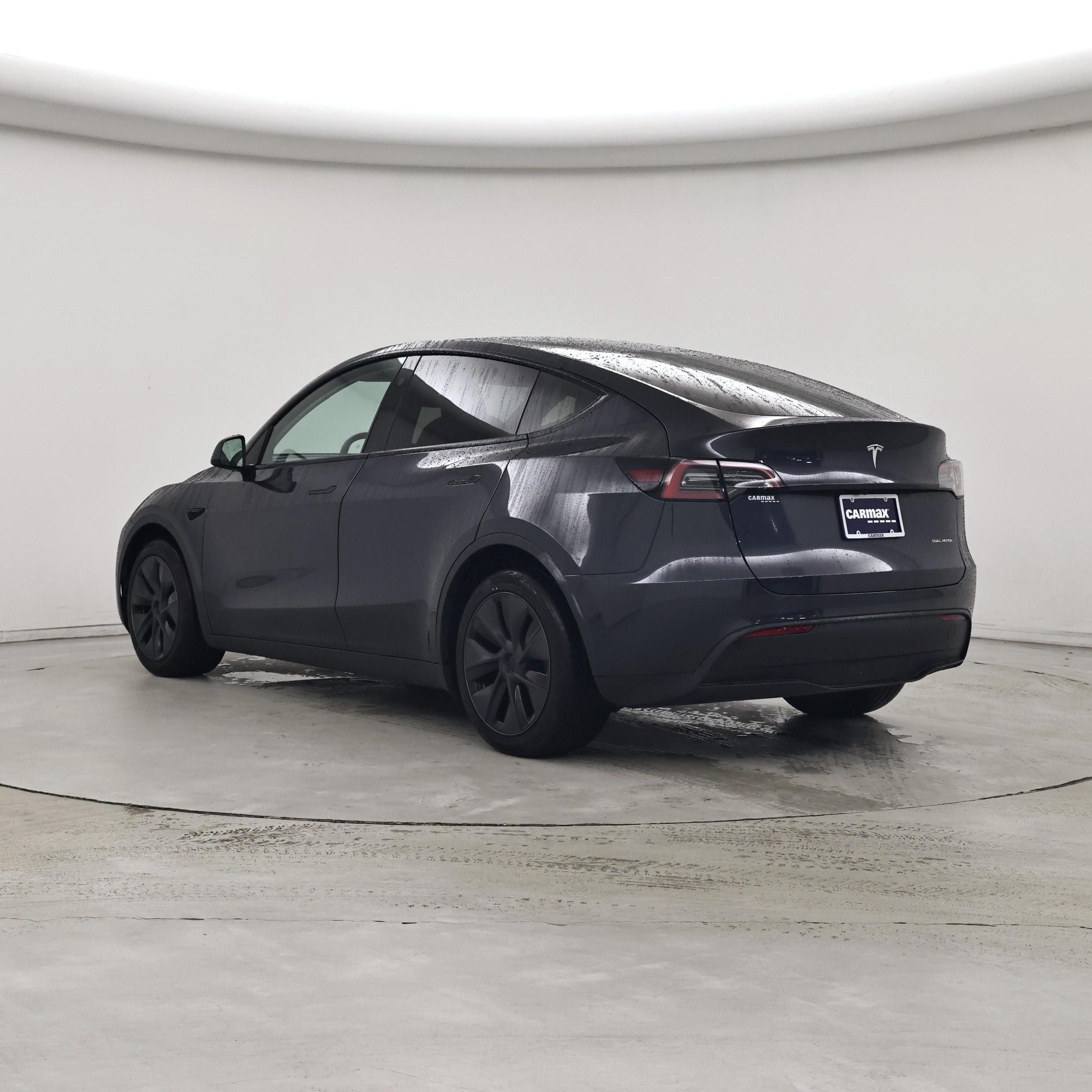 Thumbnail: 2025 Tesla Model Y - 2