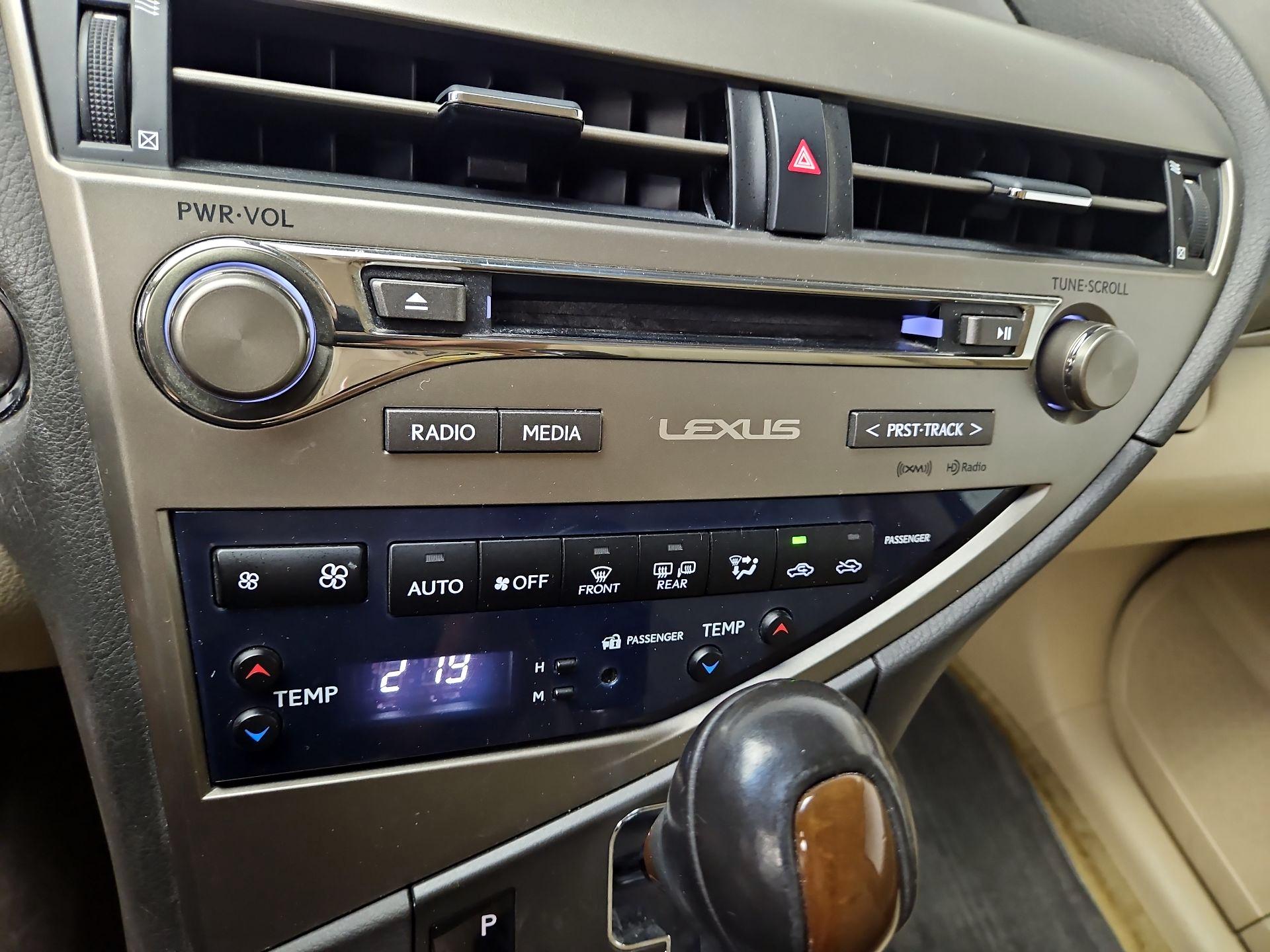 Thumbnail: 2015 Lexus RX - 16