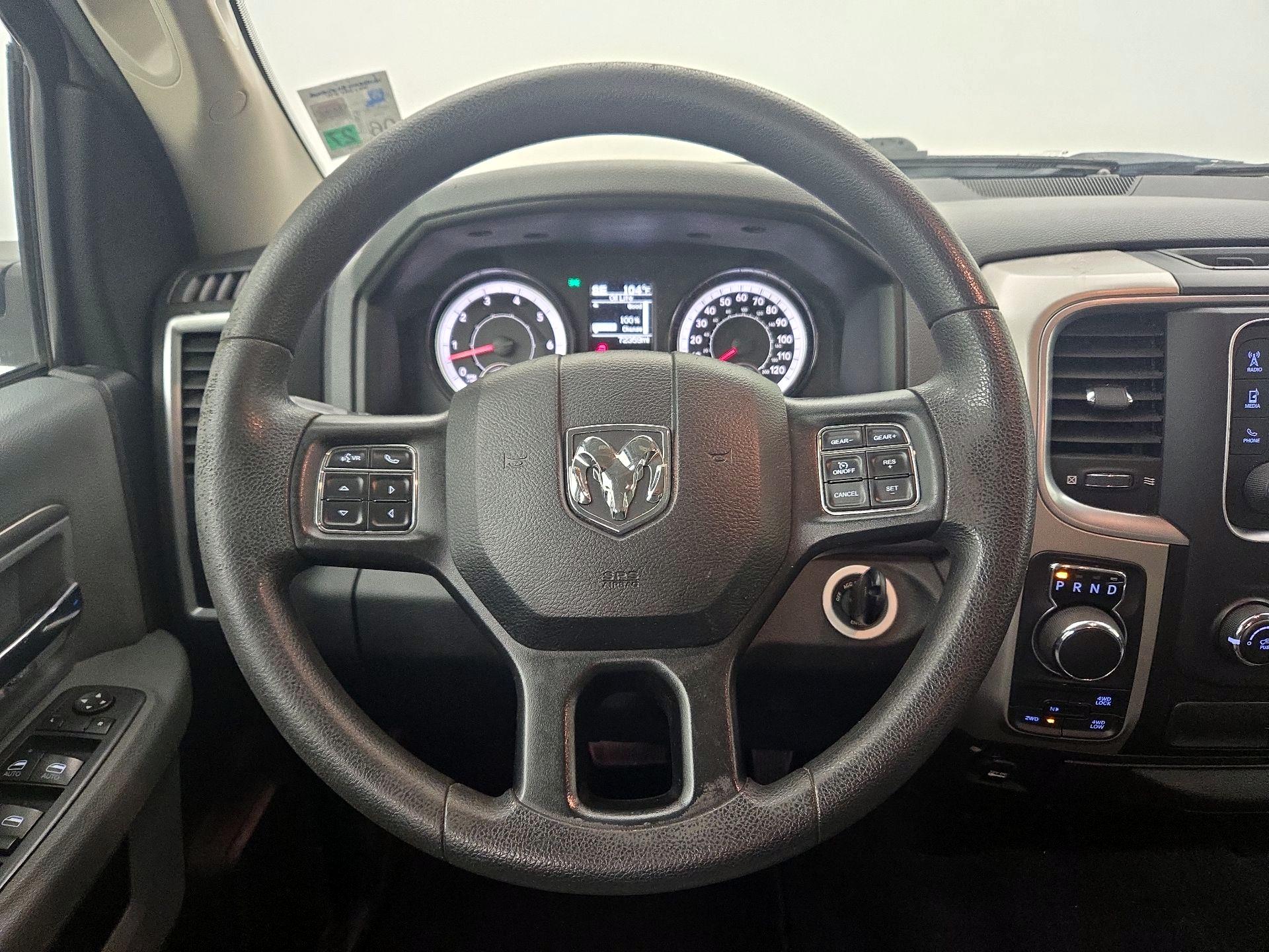Thumbnail: 2020 RAM 1500 Classic - 10