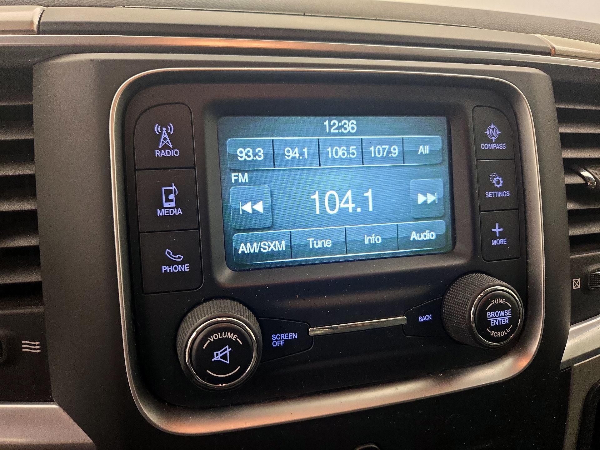 Thumbnail: 2020 RAM 1500 Classic - 15