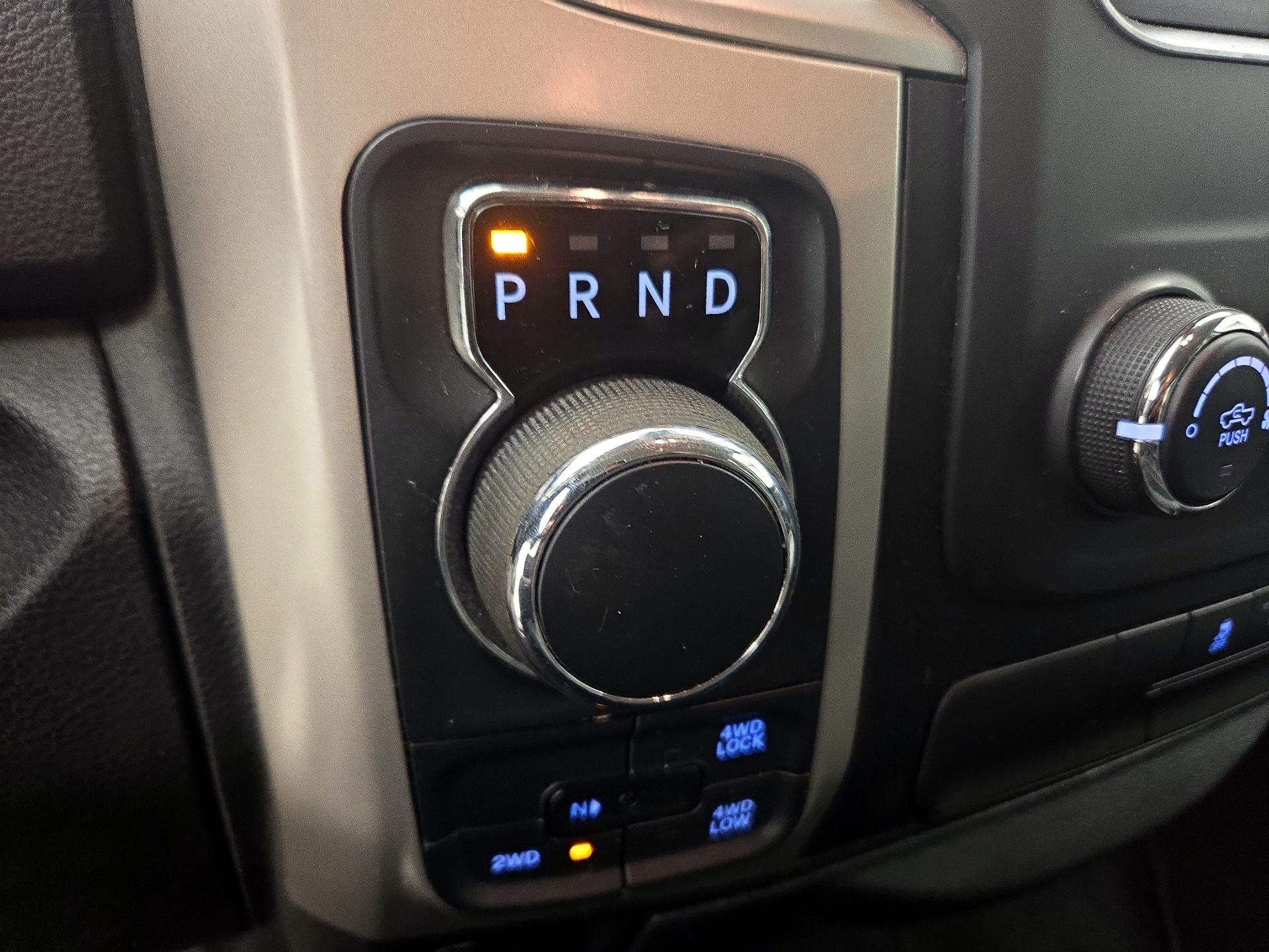 Thumbnail: 2020 RAM 1500 Classic - 17