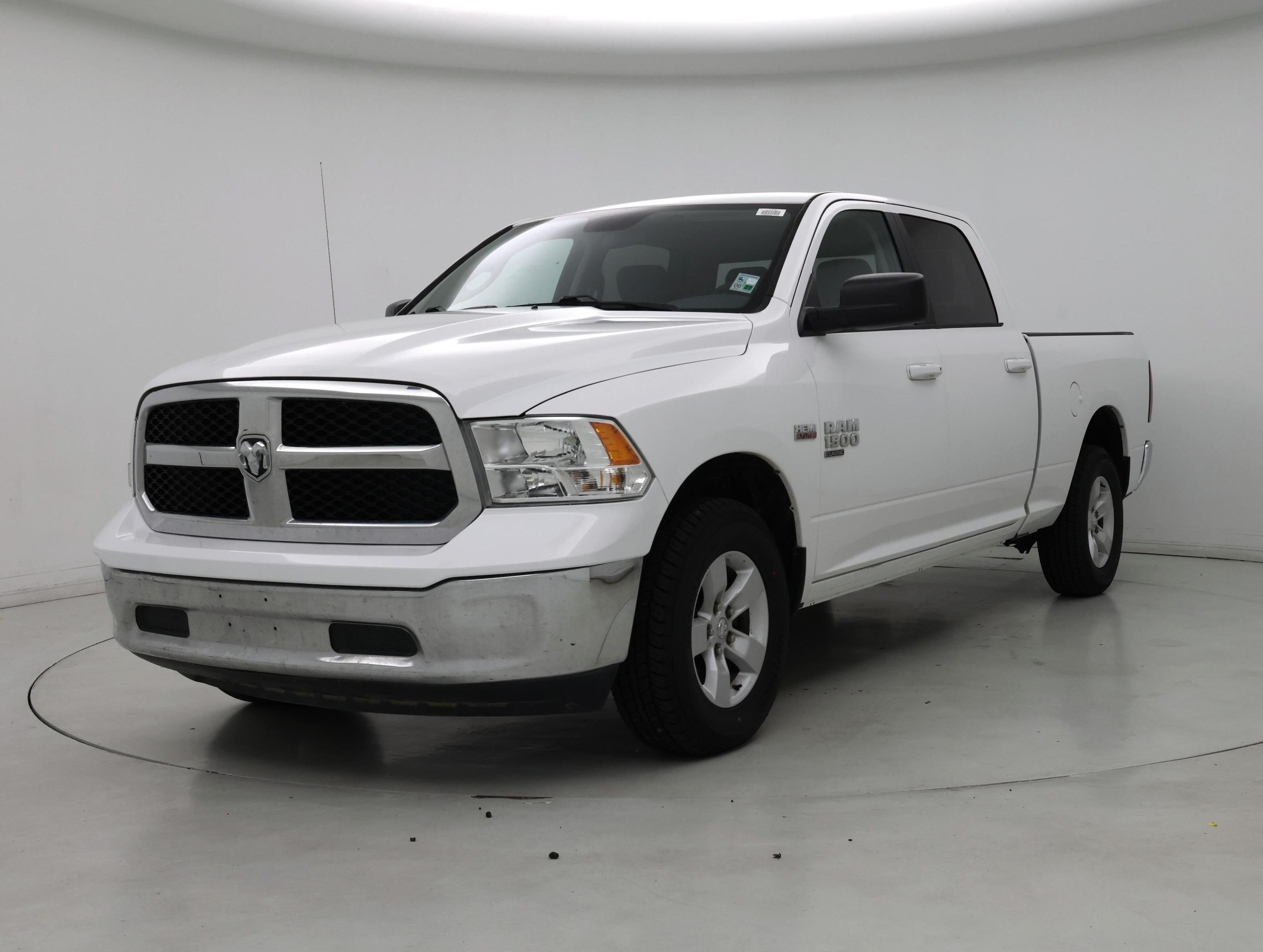 Thumbnail: 2020 RAM 1500 Classic - 4