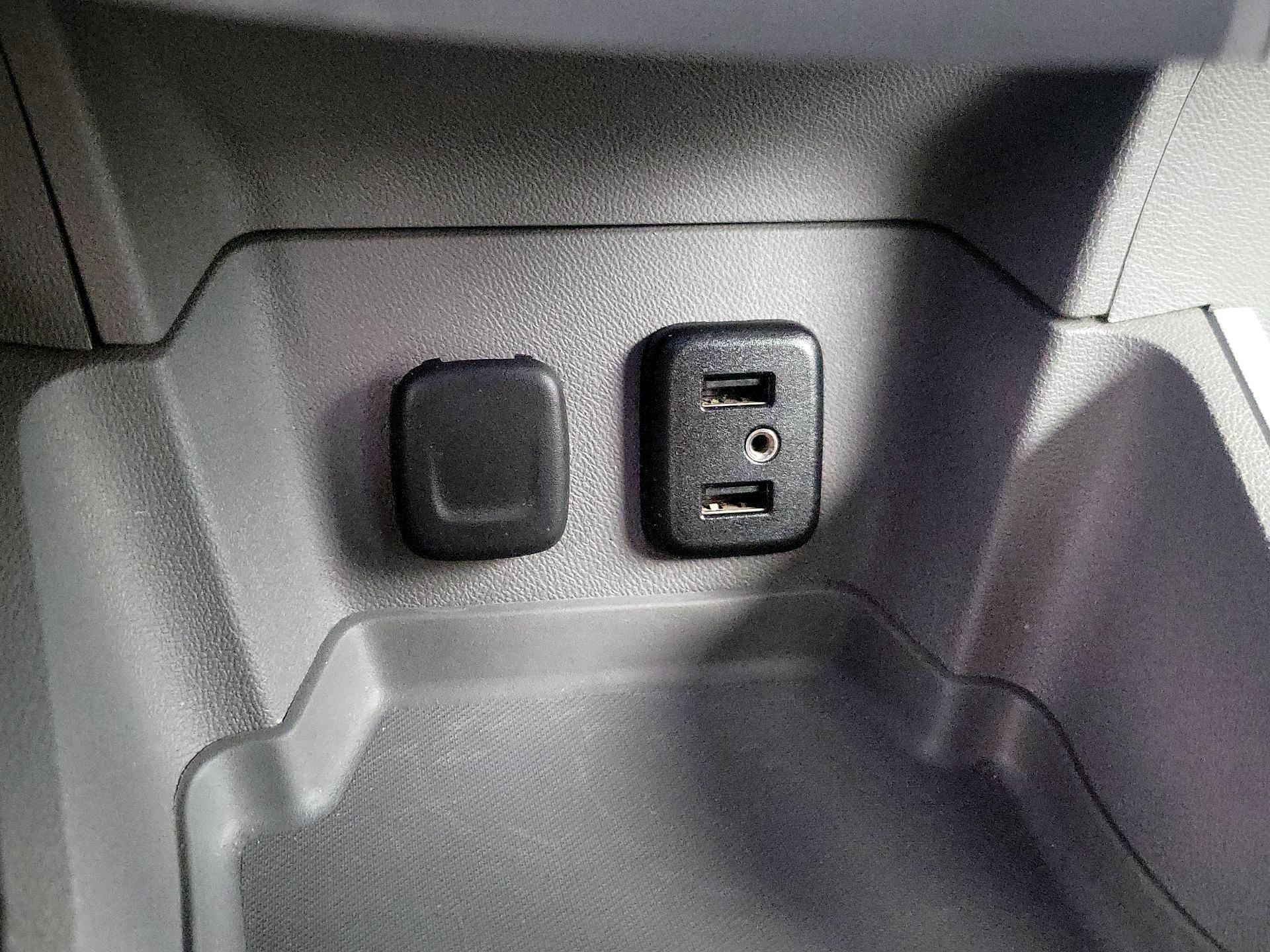 Thumbnail: 2016 Chevrolet Volt - 18