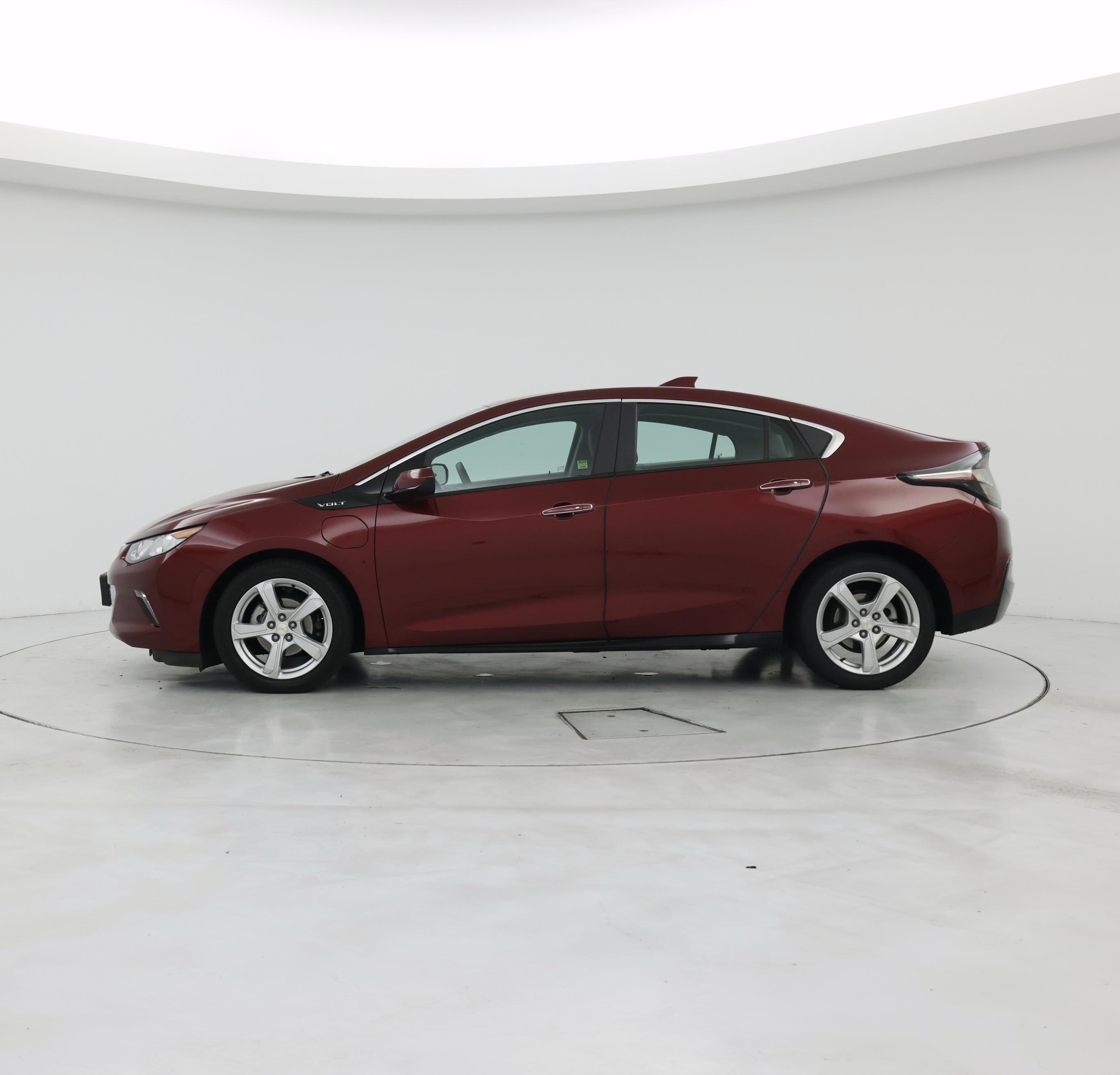 Thumbnail: 2016 Chevrolet Volt - 3