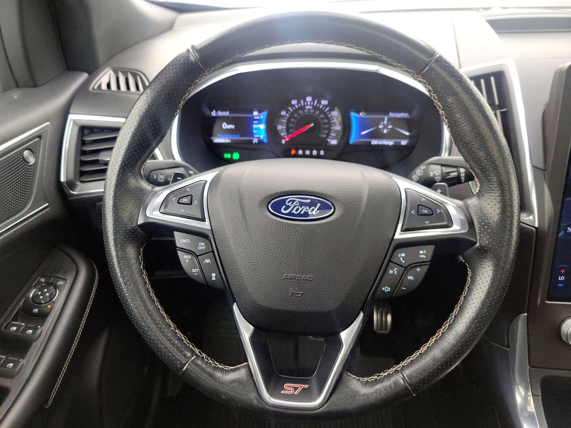 Thumbnail: 2021 Ford Edge - 10