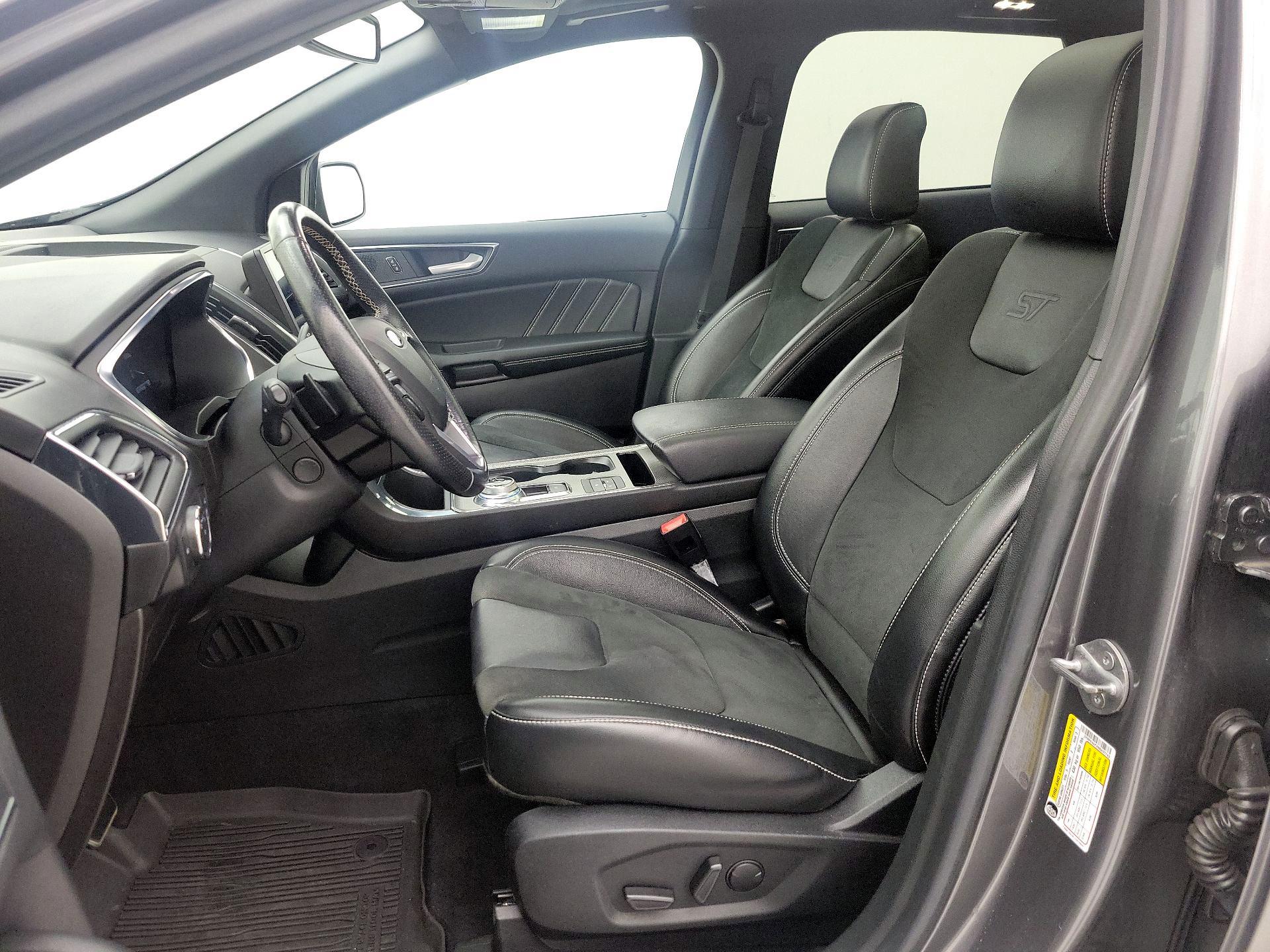 Thumbnail: 2021 Ford Edge - 11